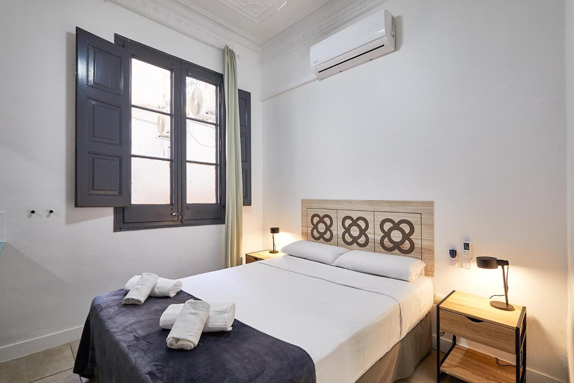 Ella Hostel Gran Via Guest house
