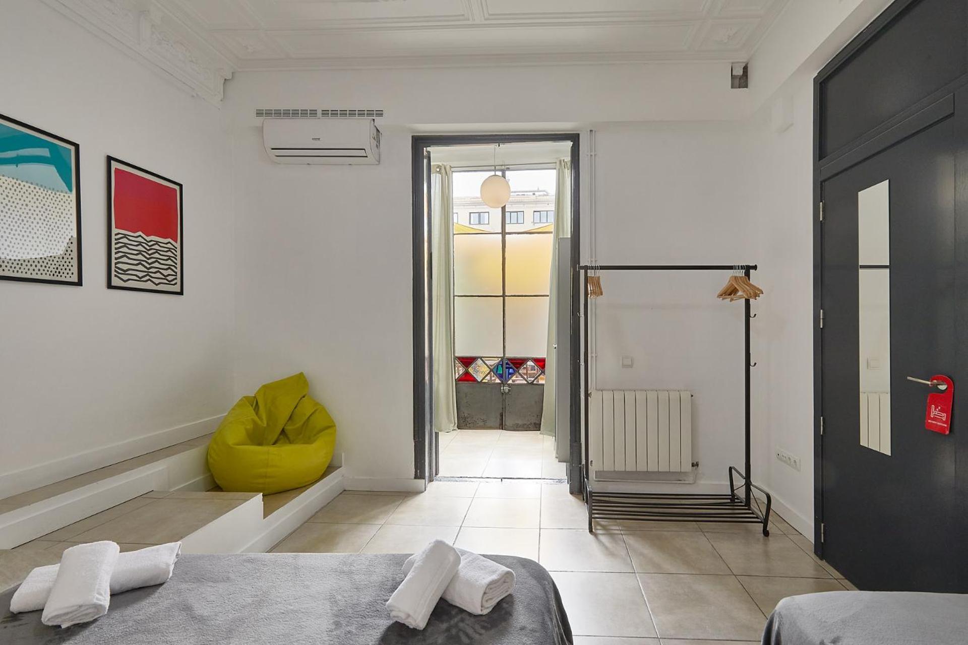 Ella Hostel Gran Via Barcelona