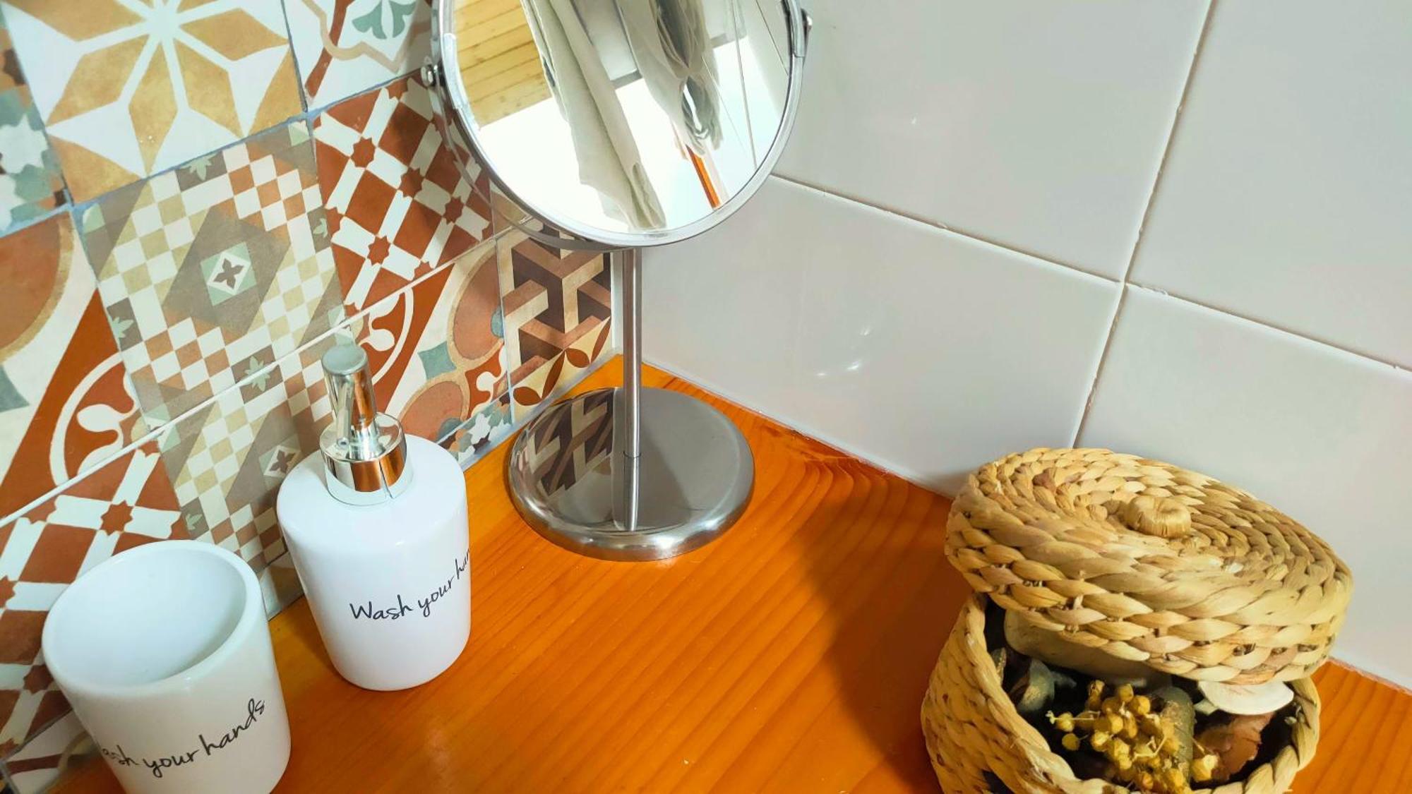La Vida Loca - Adults Only Apartment