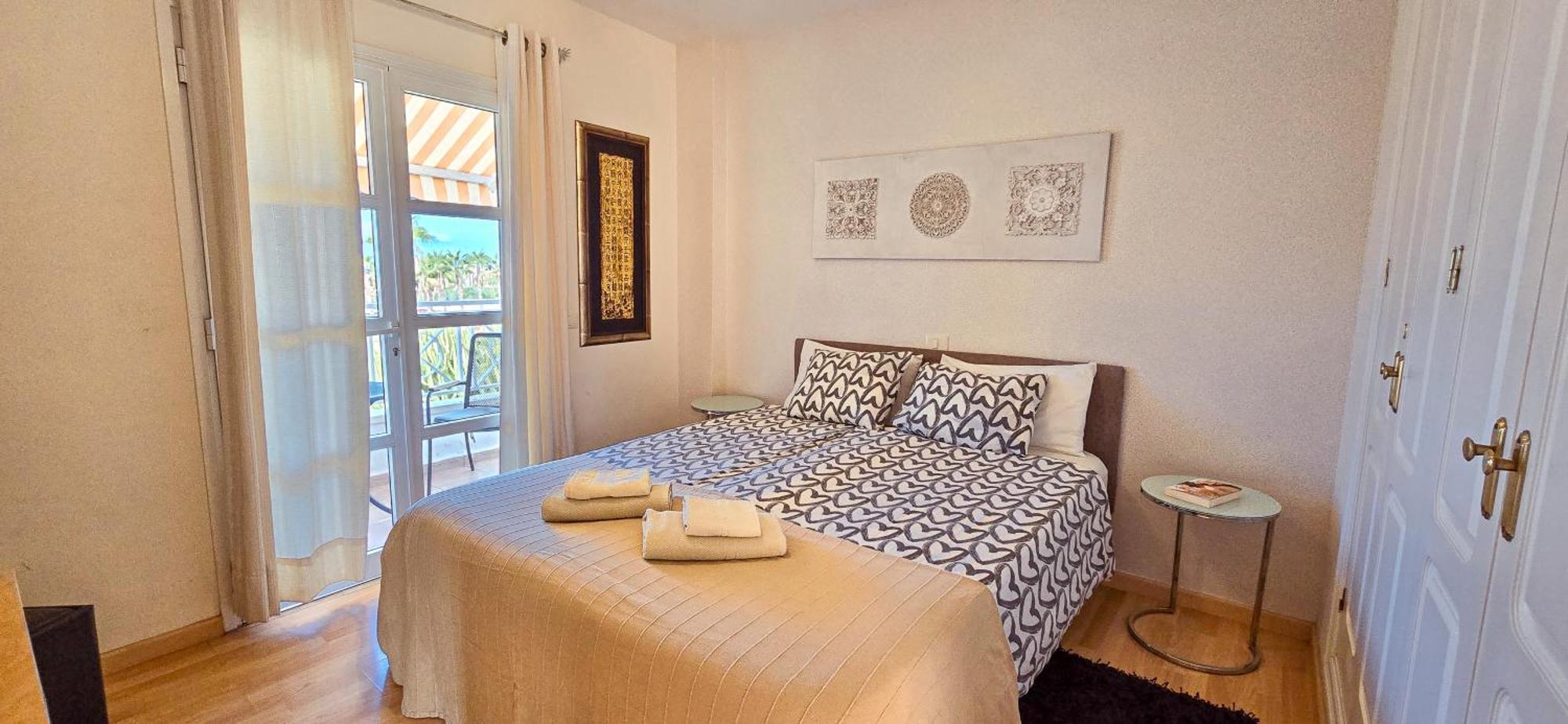 Beautiful El Duque Apartment *