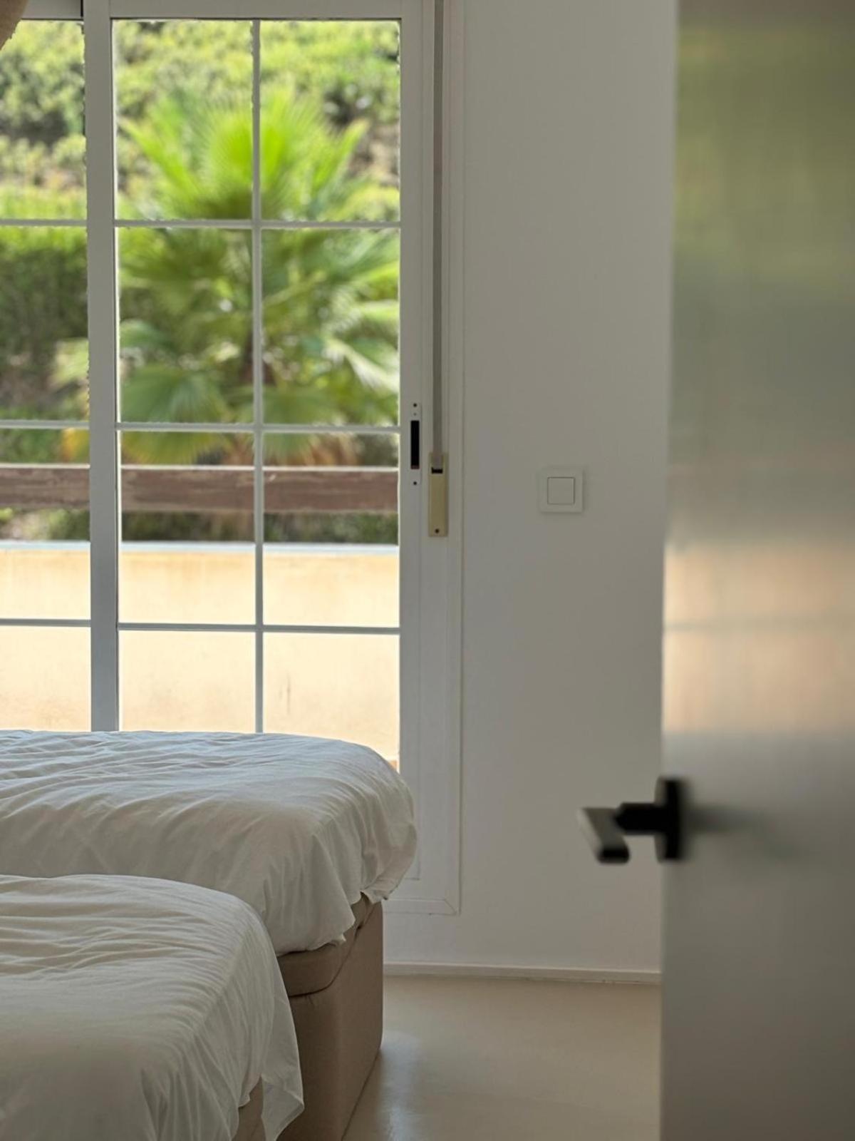 2139 - Lovely 2 Bedrooms First Line Golf Alcaidesa