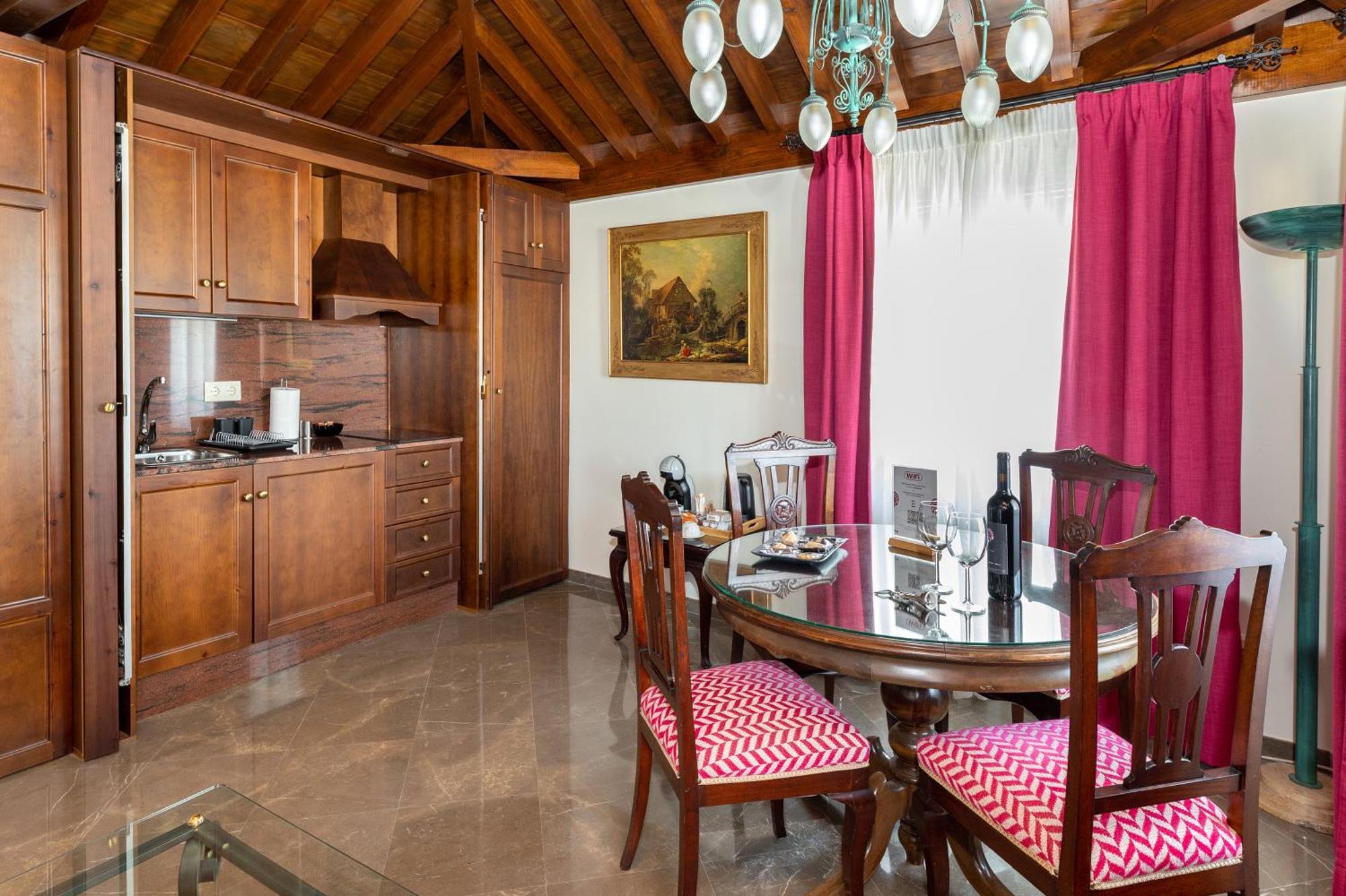 Apartamento En Pleno Centro, Aljibe Rodrigo Del Campo 2b Granada