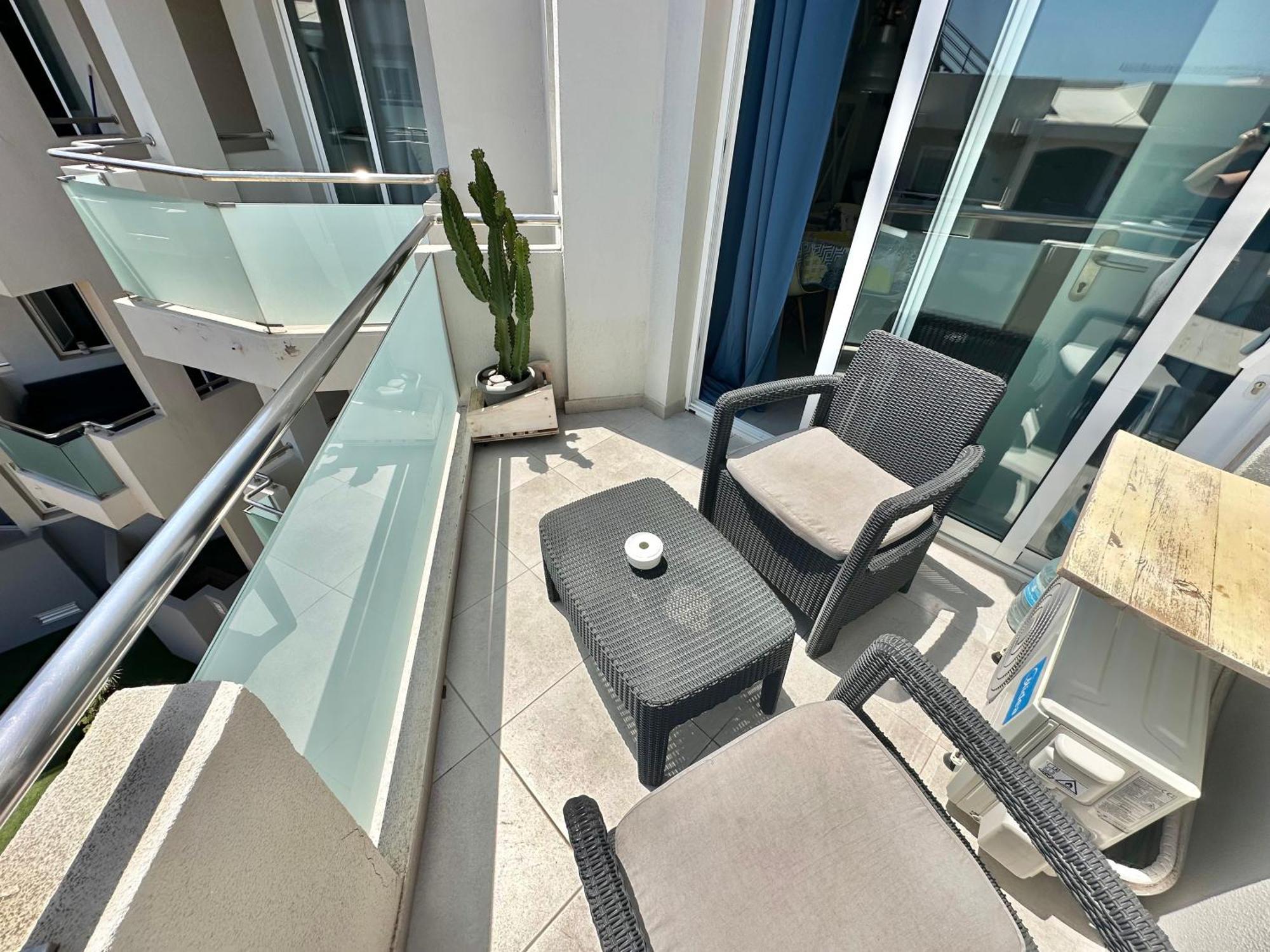 Surfer's View Pool Ac Wifi Deskterrace And Parking *