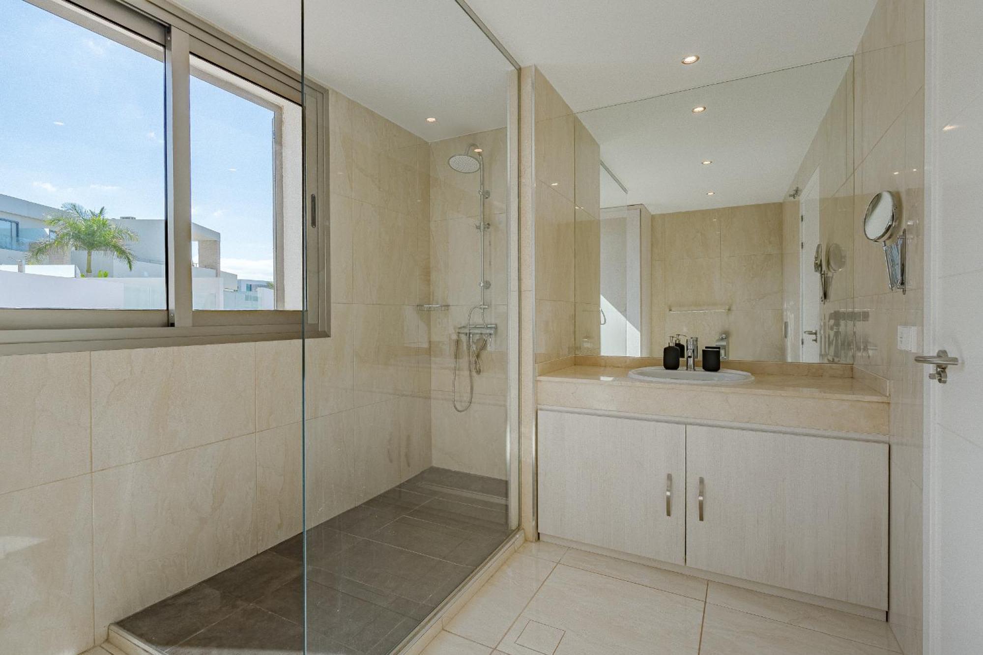 Villa Elisabetta, Luxury With Heated Pool Ocean View In Adeje, Tenerife *