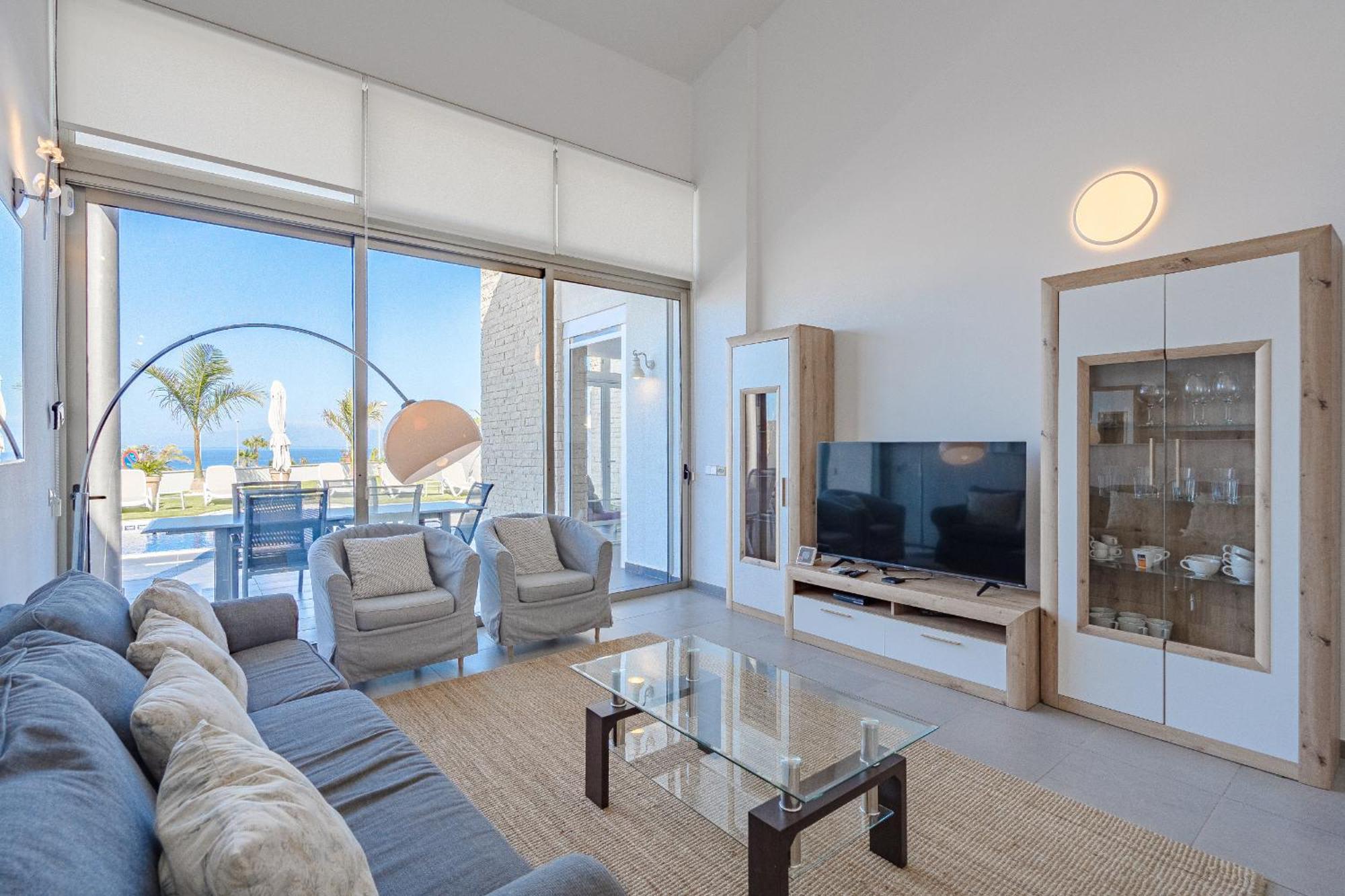 Elisabetta, Luxury With Heated Pool Ocean View In Adeje, Tenerife