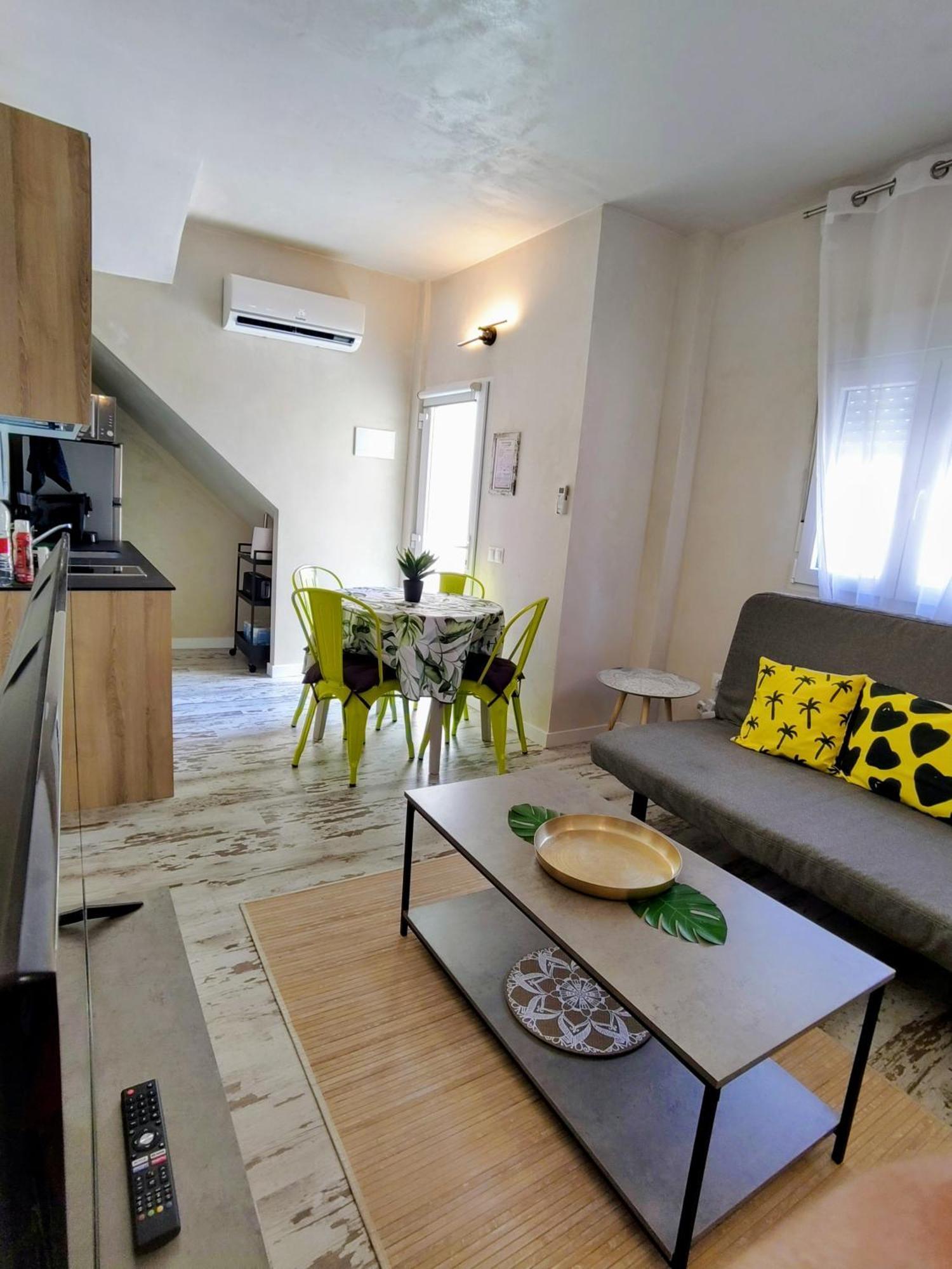Casita Naif En A 30 Metros De La Playa Torre Del Mar
