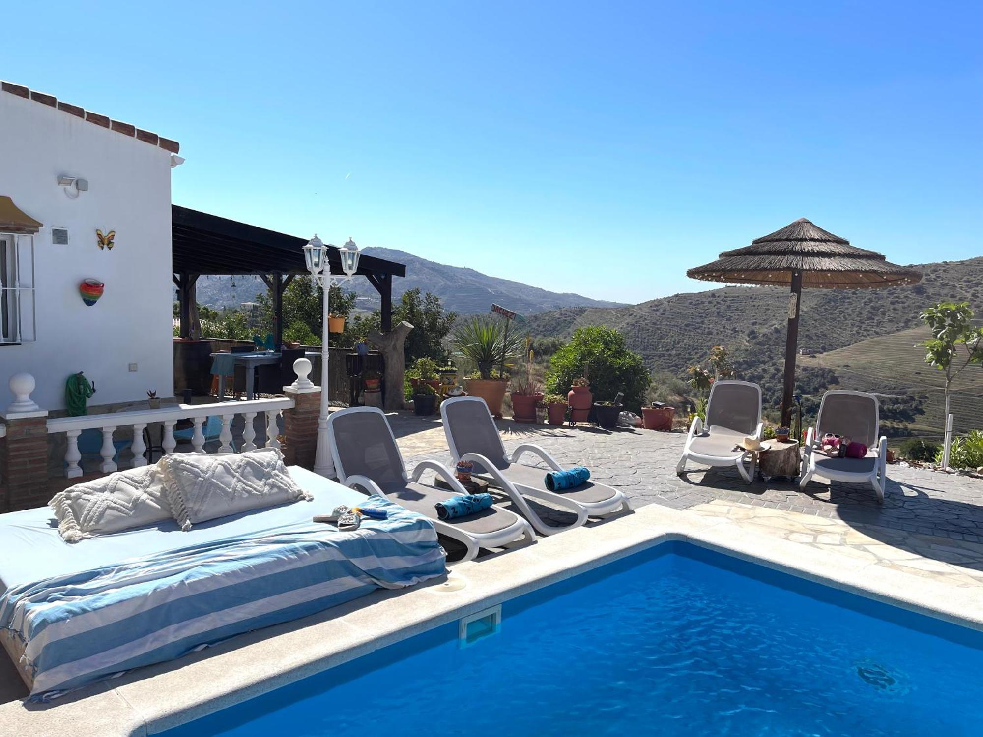 Bed & Breakfast Casita Risa Vinuela