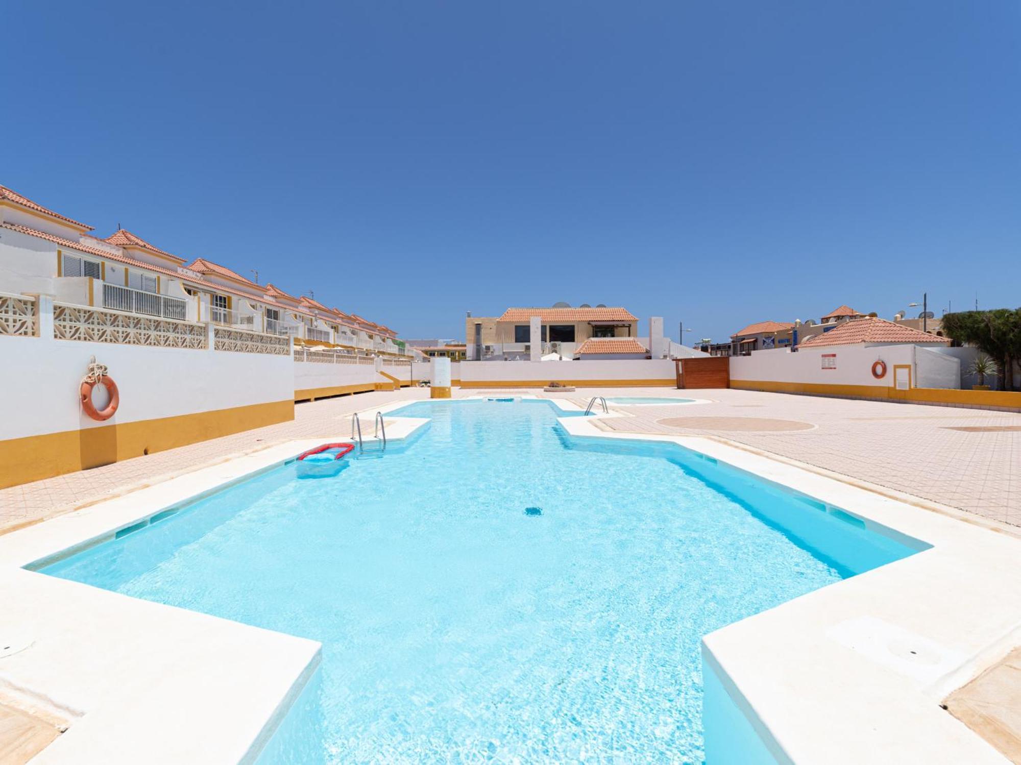Apto Con Piscina En La Zona De Castillo Apartment *