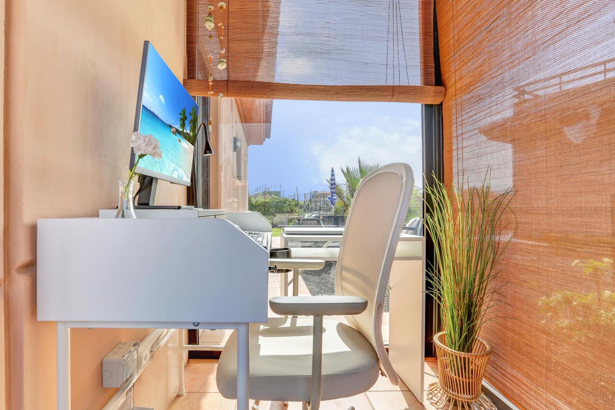 Villa La Torre Del Mar, Un Rincon En El Atlantico Lajares- Origomare - Remote Work *