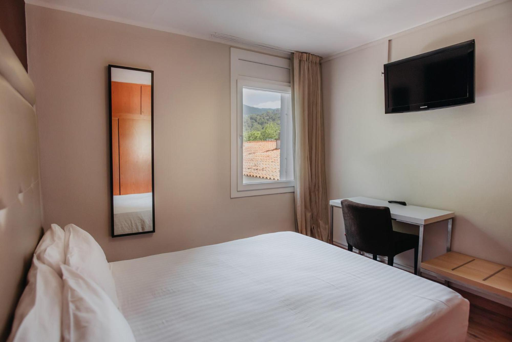 Marina Tossa Hotel *