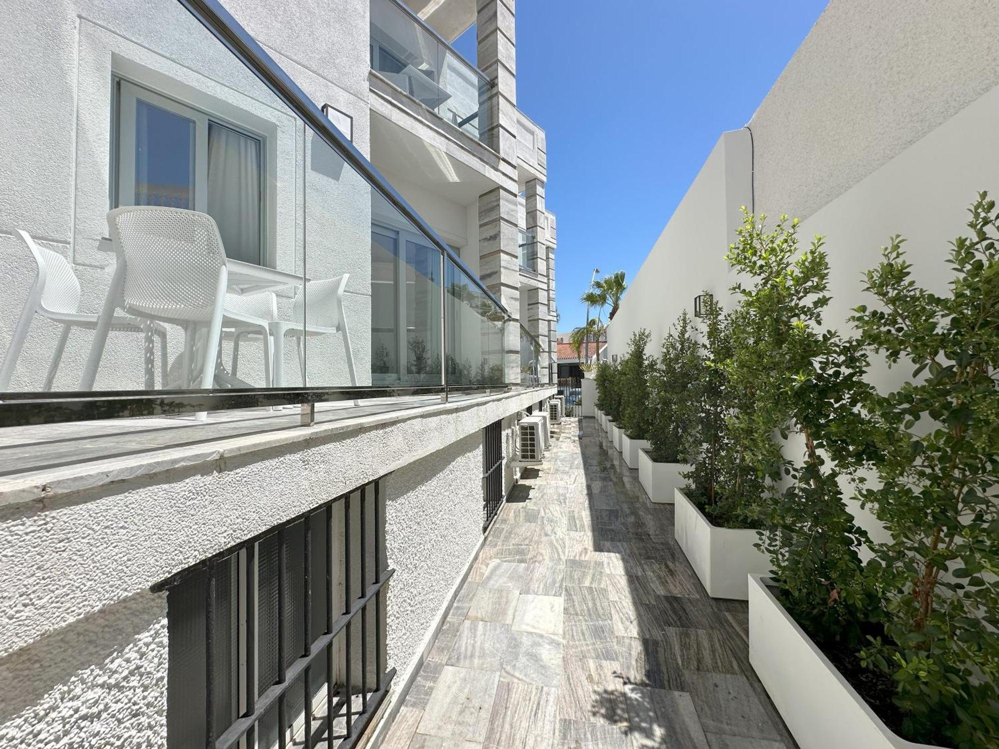 Aparthotel Marina Luz 2*