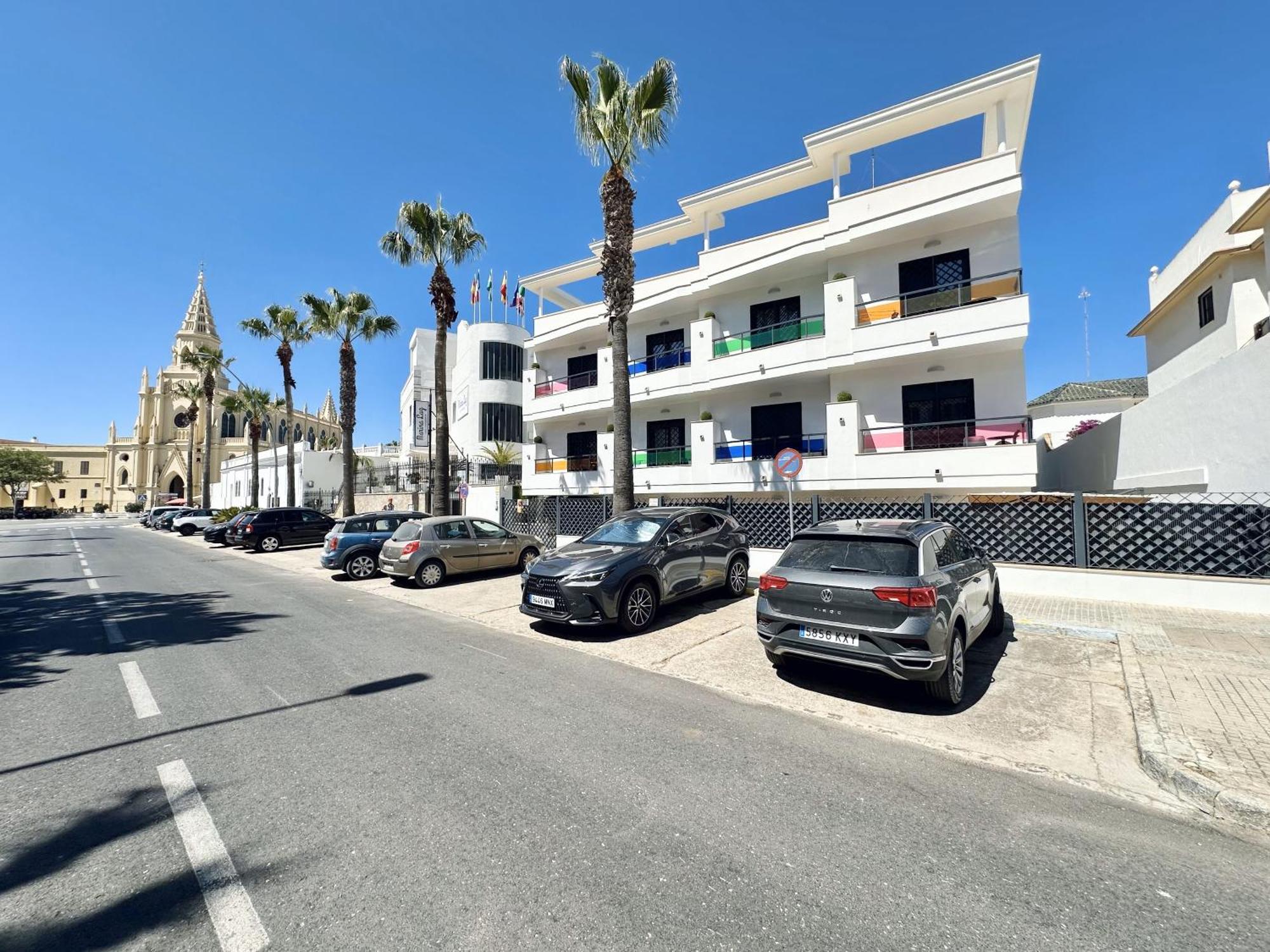 Marina Luz Aparthotel