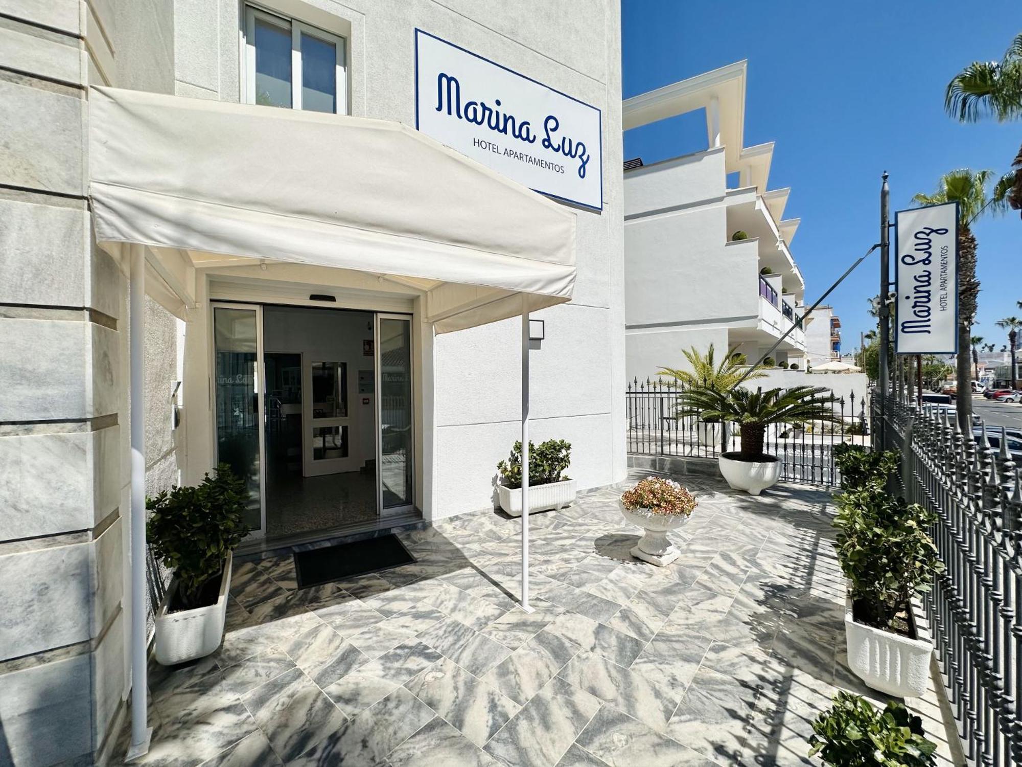 Marina Luz Aparthotel
