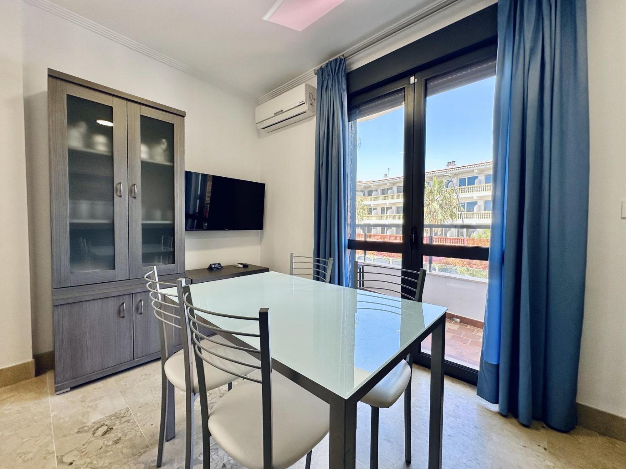 Marina Luz Aparthotel 2*