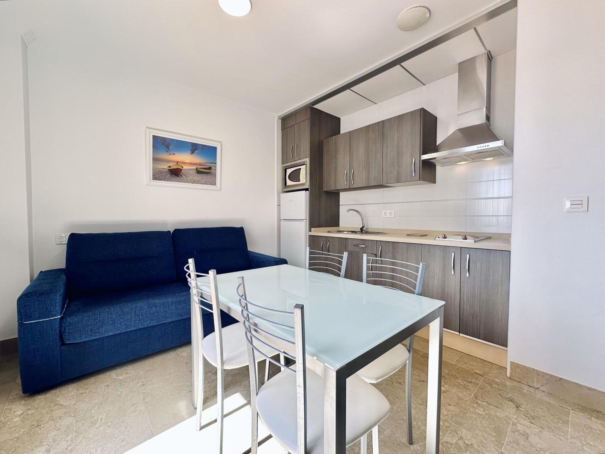 Aparthotel Marina Luz 2*