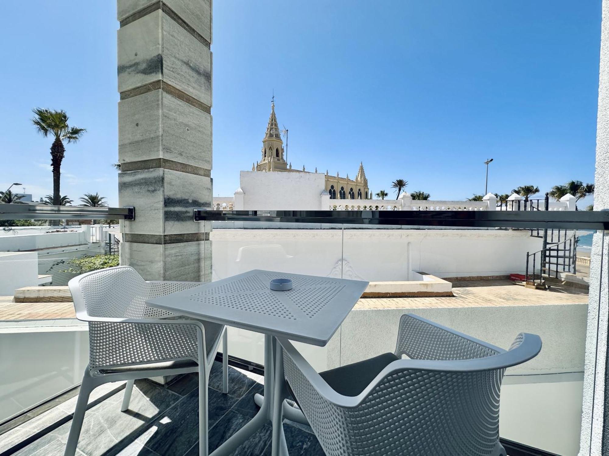 Marina Luz Aparthotel 2*
