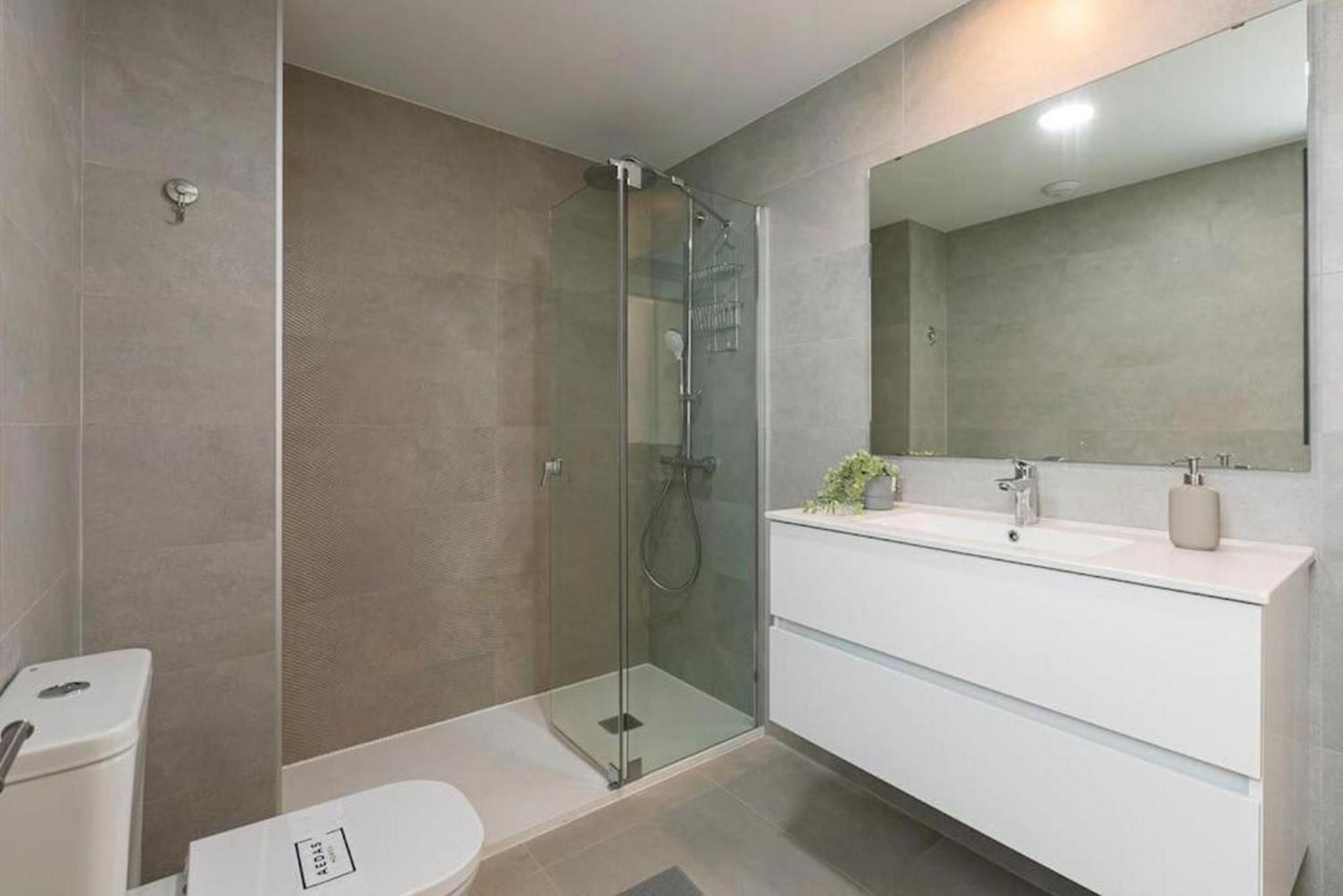 Middle Views Luxury Sea Escape Apartamento