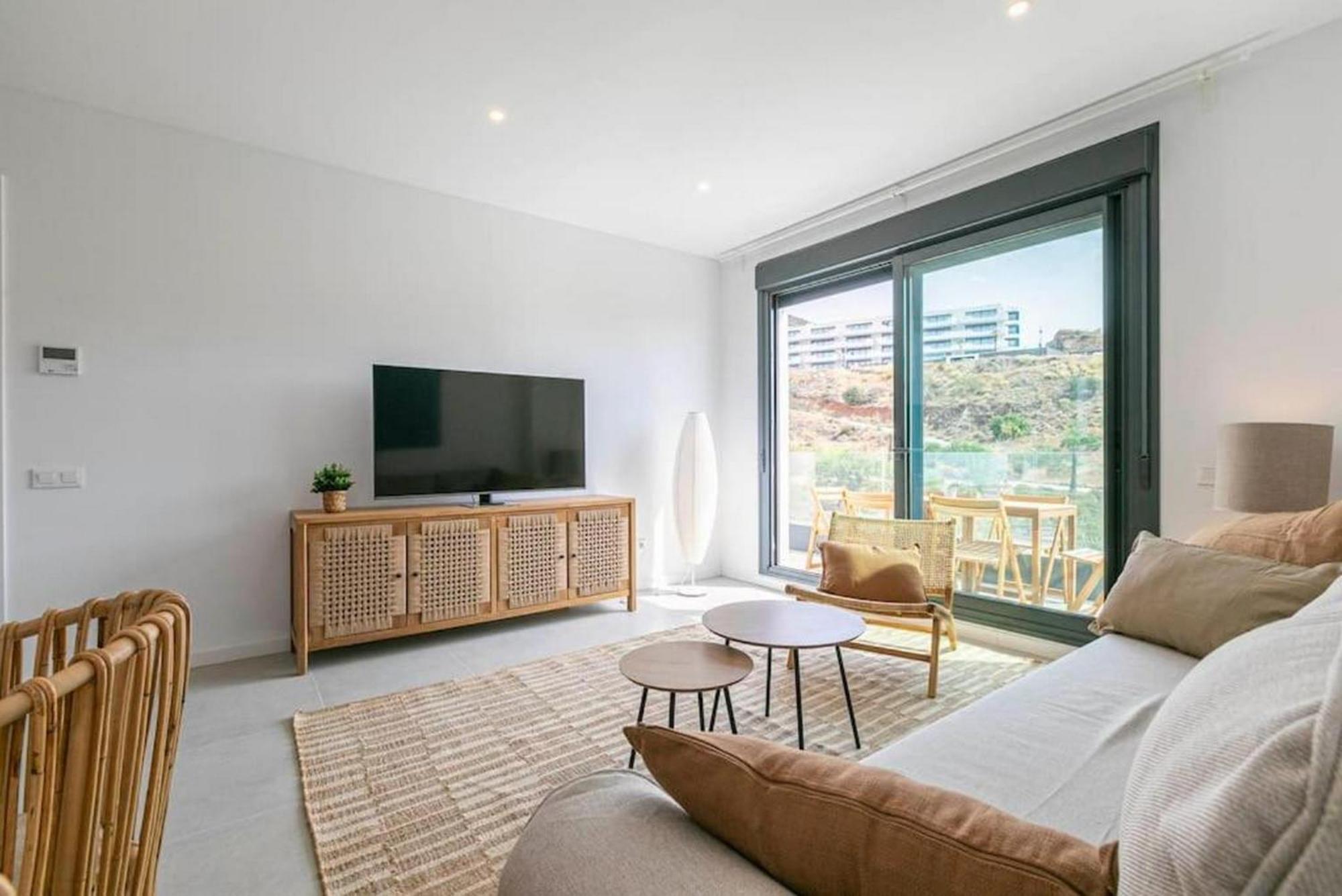 Middle Views Luxury Sea Escape Torremuelle