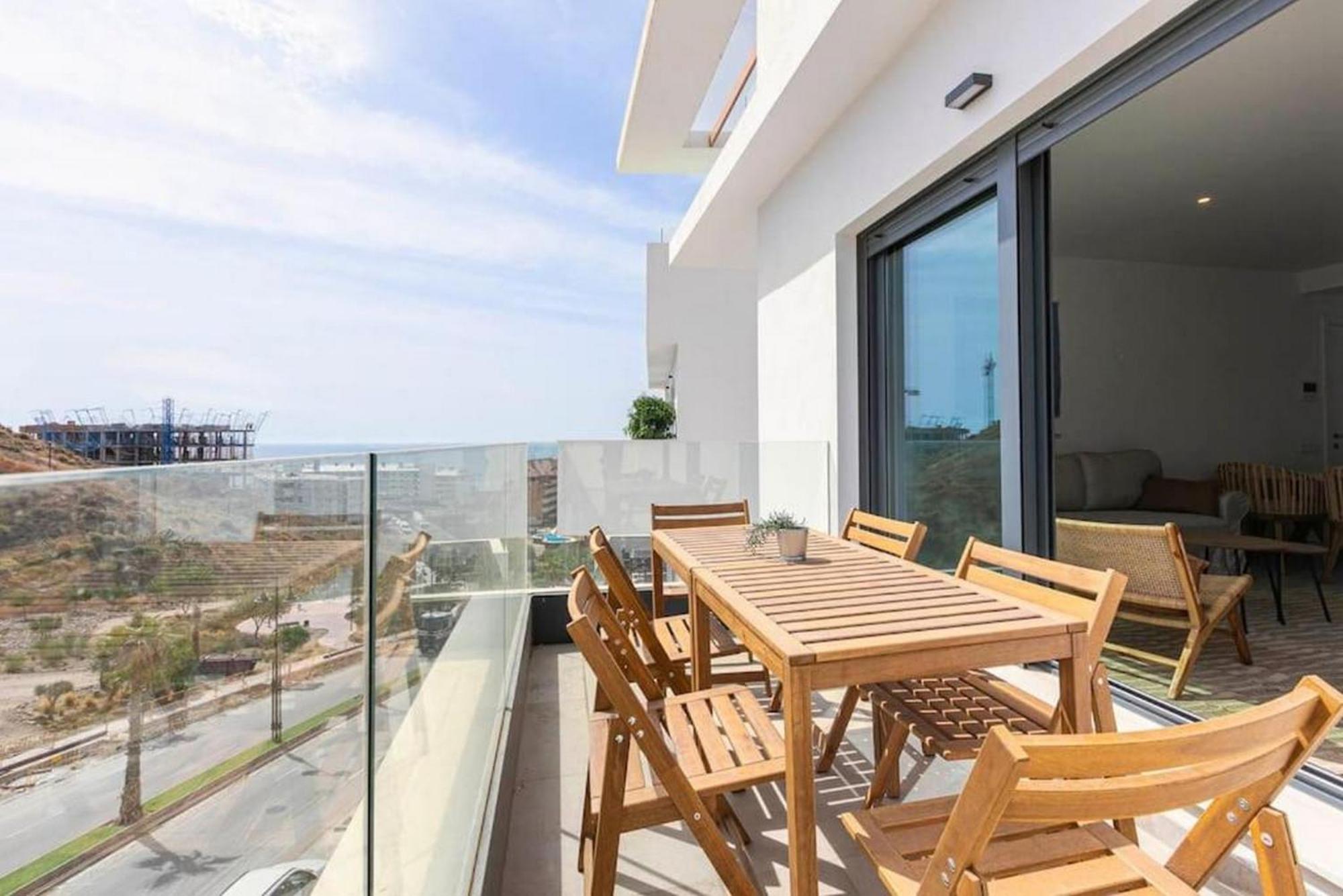 Apartamento Middle Views Luxury Sea Escape *