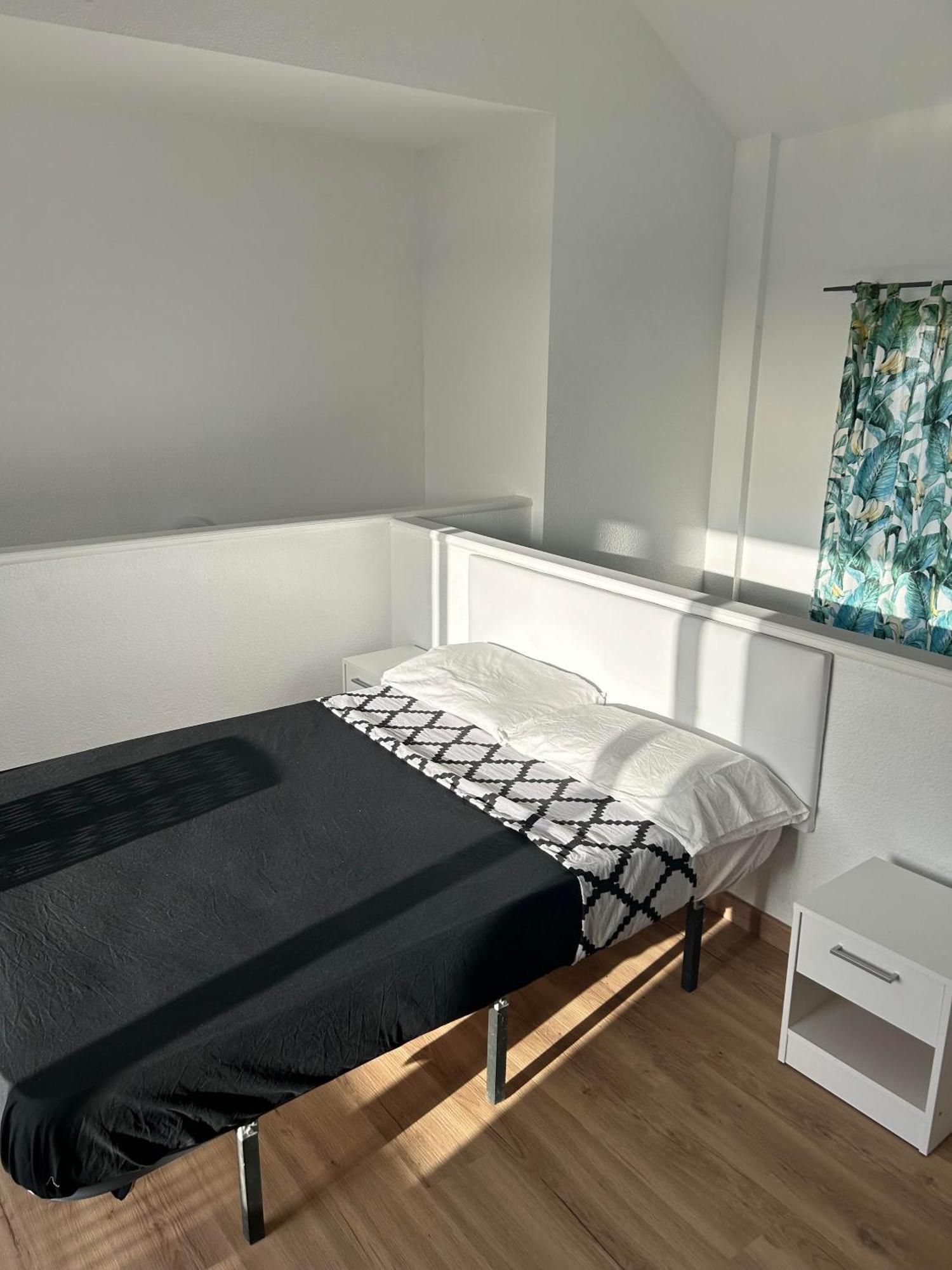 Alondra Park Apartment