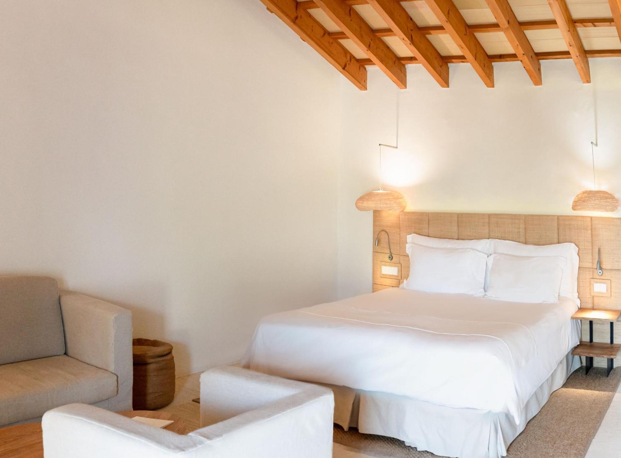 Hotel Torralbenc, A Small Luxury Of The World