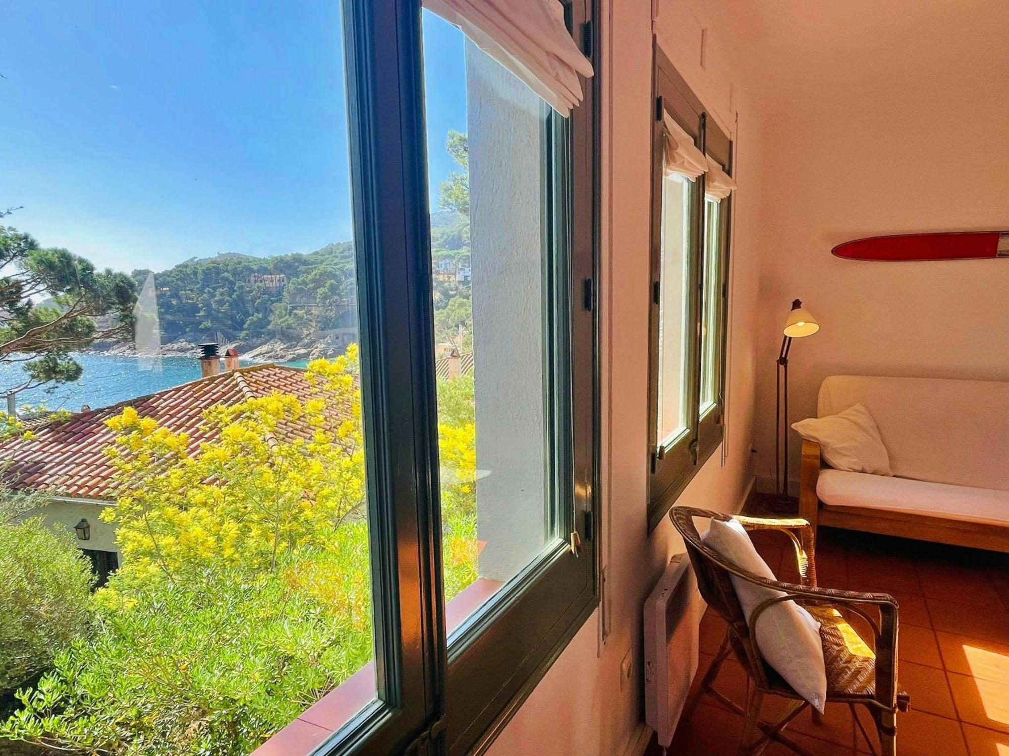 Apartment T3 - Charming Seaside Escape With Stunning Views *