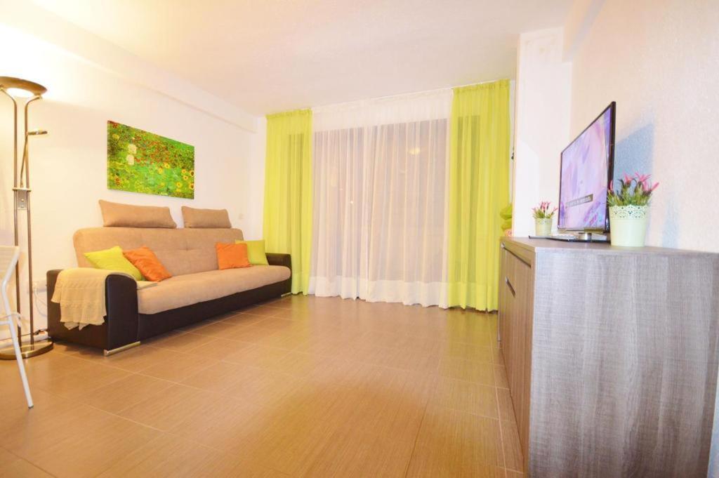 Parque Royal 3 Apartamento *