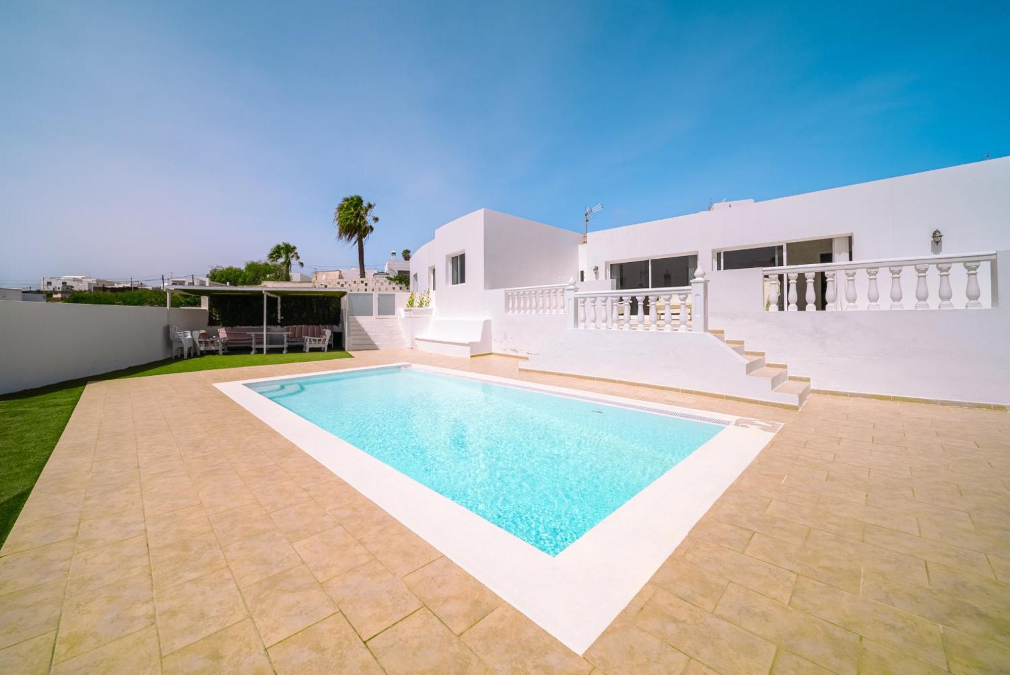 Casa Cuestas Holiday home Tias