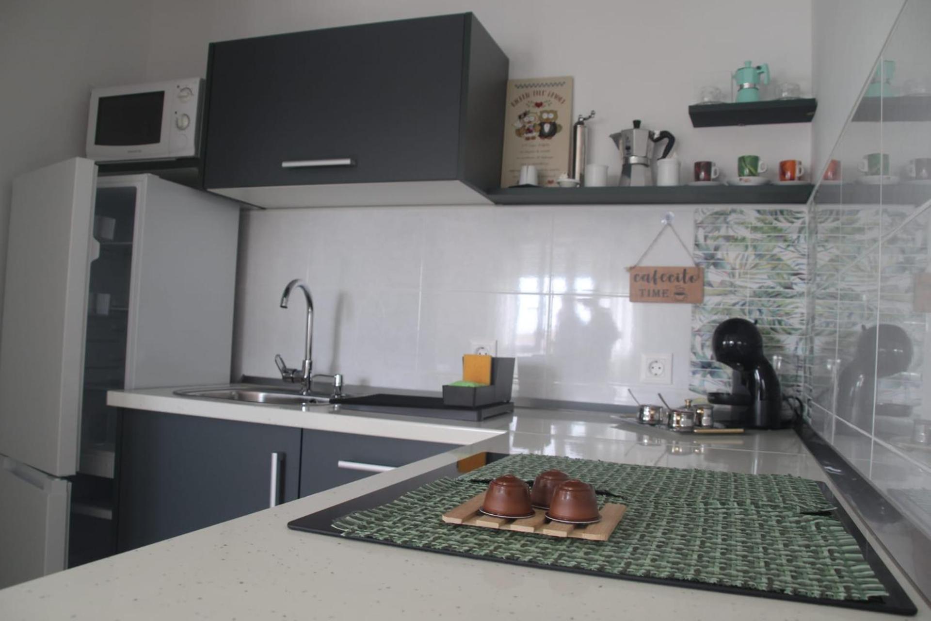 Sixtwelve Apartment *