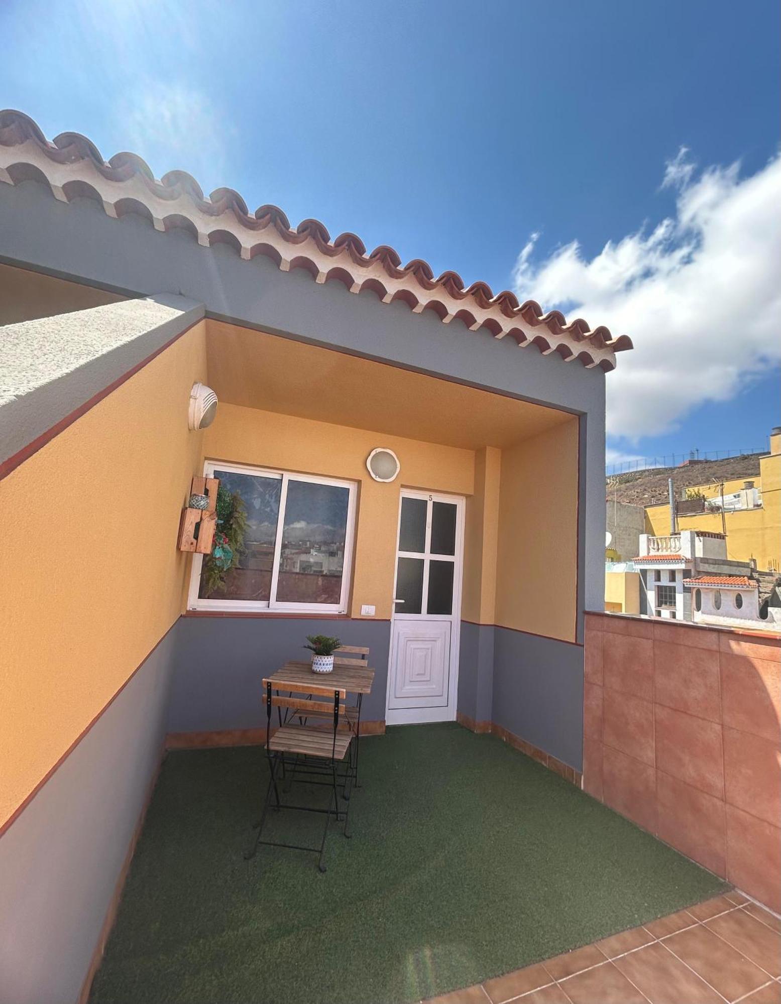 Apartamento Acogedor Atico Con Terraza En *