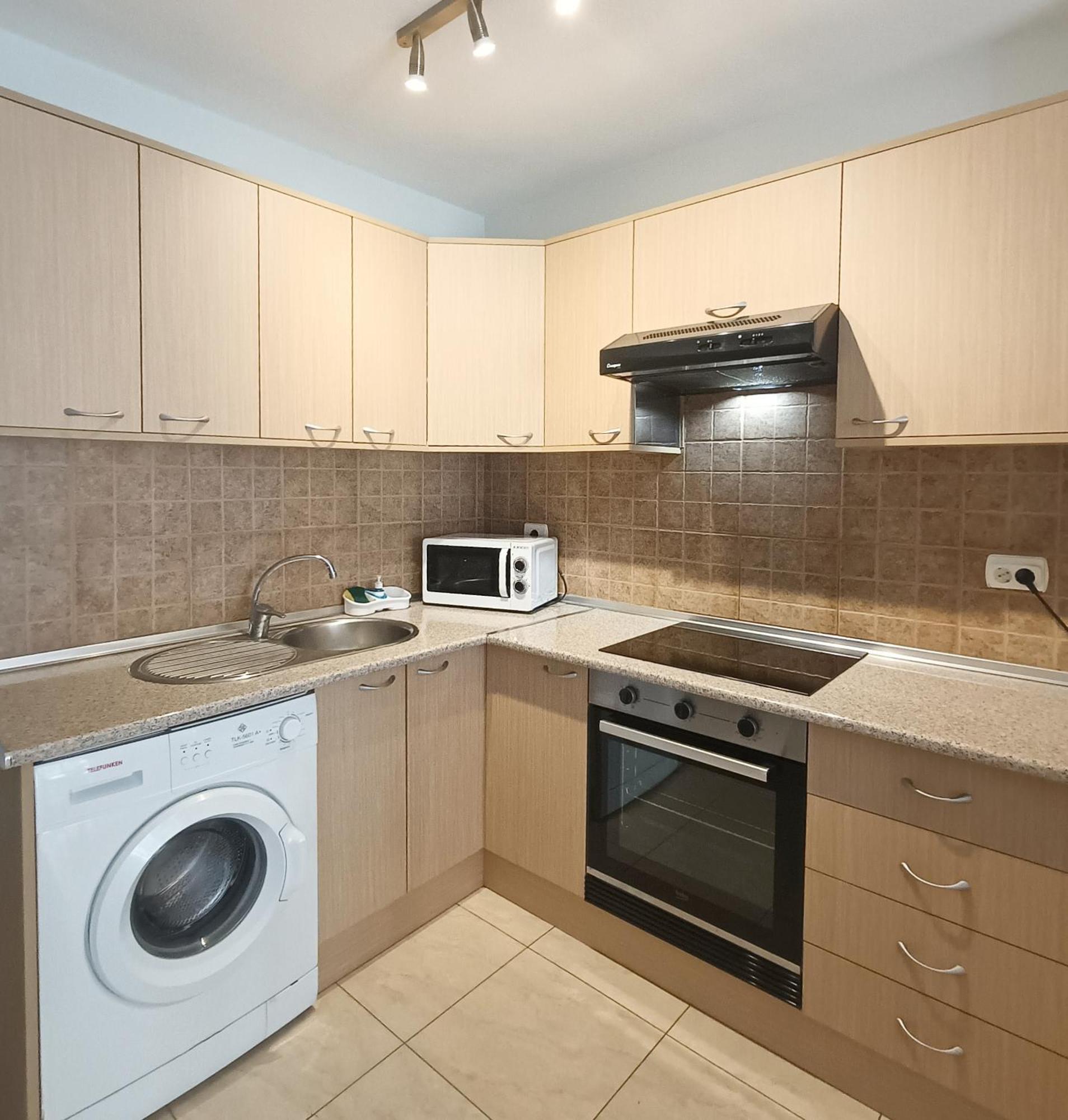 Cozy + Parking Playa San Juan Apartamento