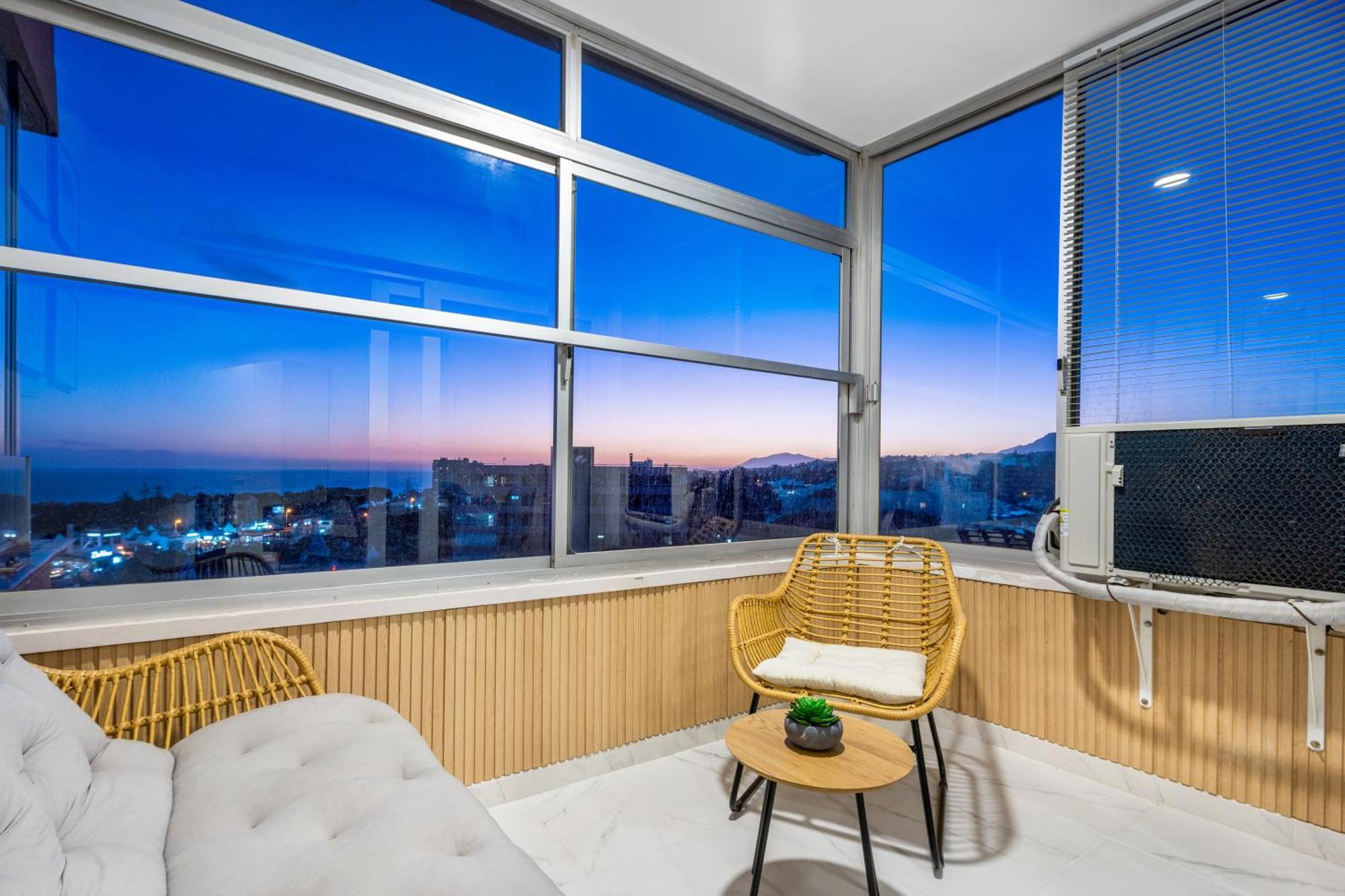 Modern Studio With Sea Views 5 Min From The Beach Apartment