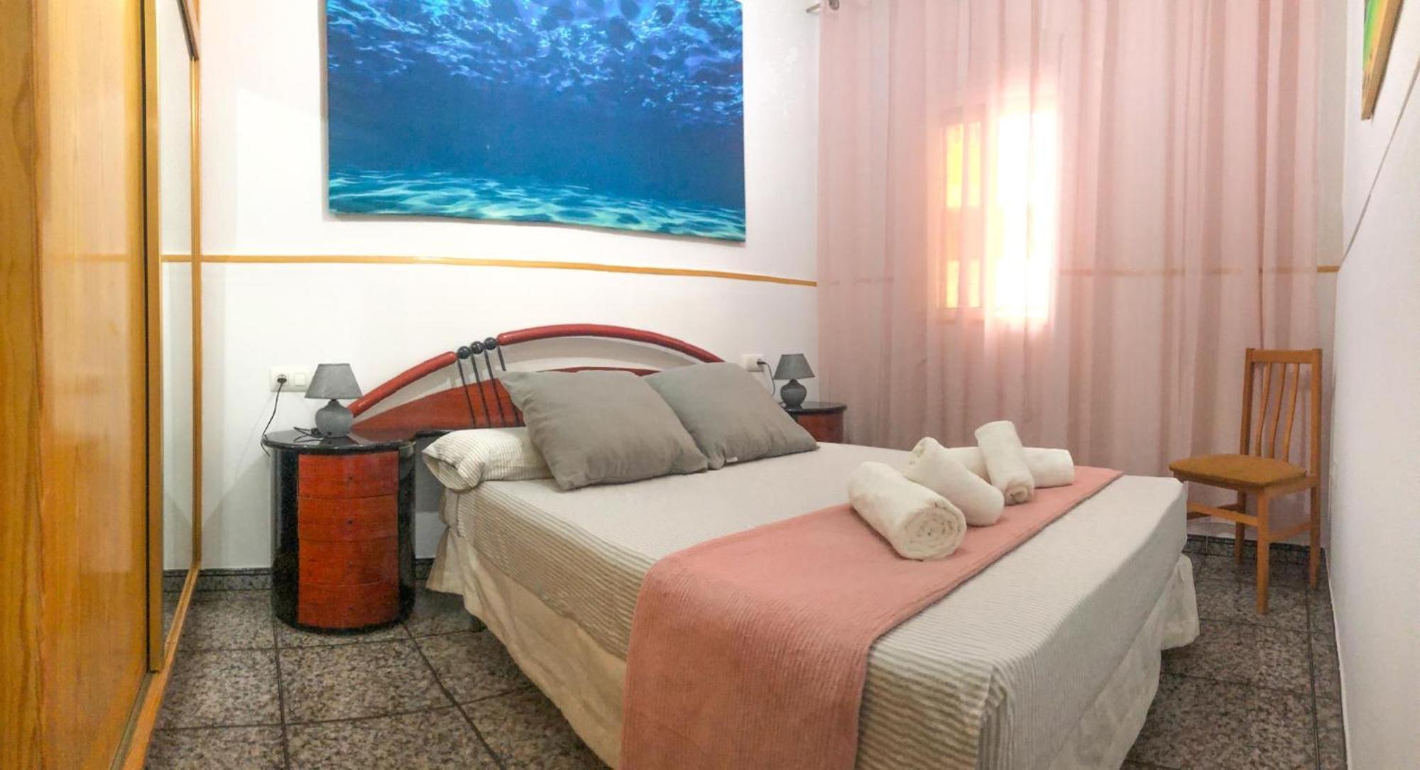 Casa Soto -ubicacion Privilegiada-aparcamiento En Tu Puerta Y Acceso Rapido A Servicios- Playas Y Lugares De Interes- Netflix Y Prime Activados Holiday home *