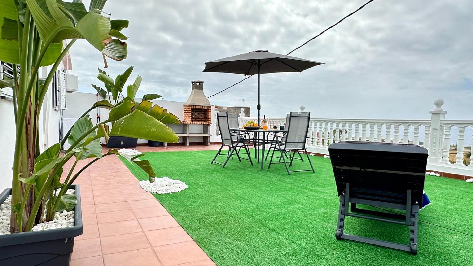 Maravilloso Atico Con Terraza, Vistas, Bbq, Wifi Apartment *