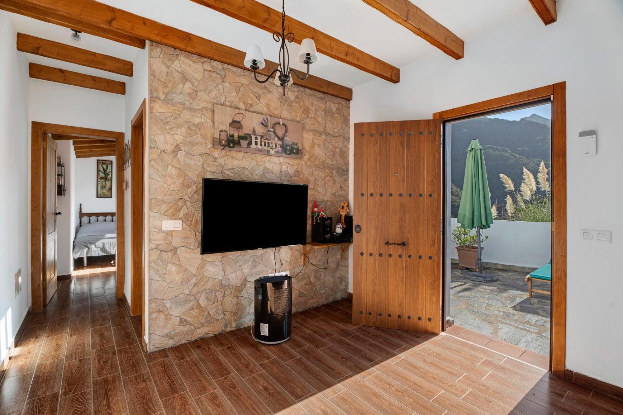 Amelia House * Roque Negro