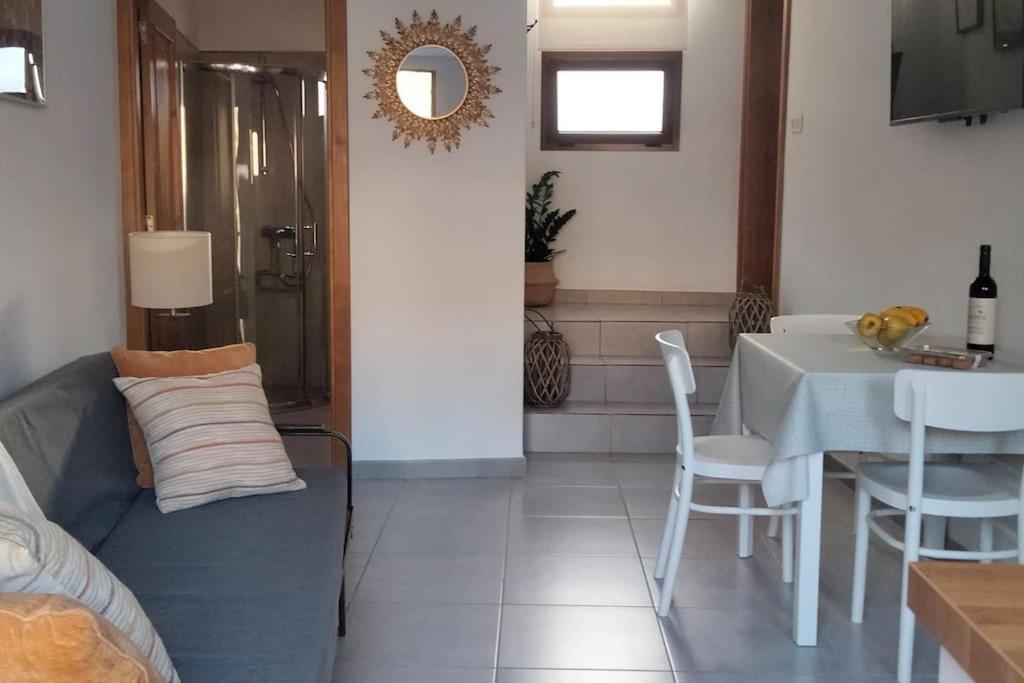 Casita Flor Y Lluvia Apartment