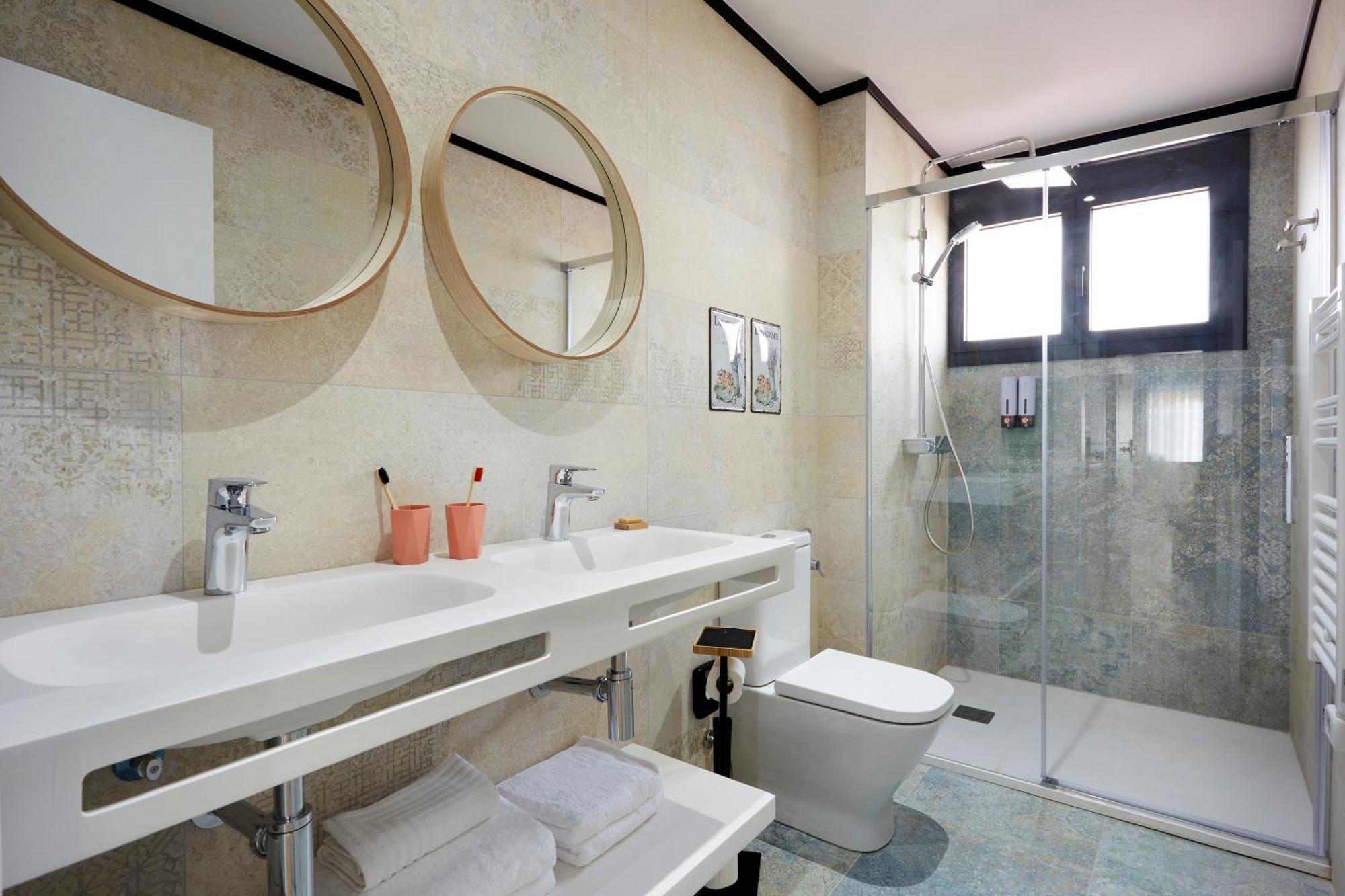 Urban 2 Hotel *