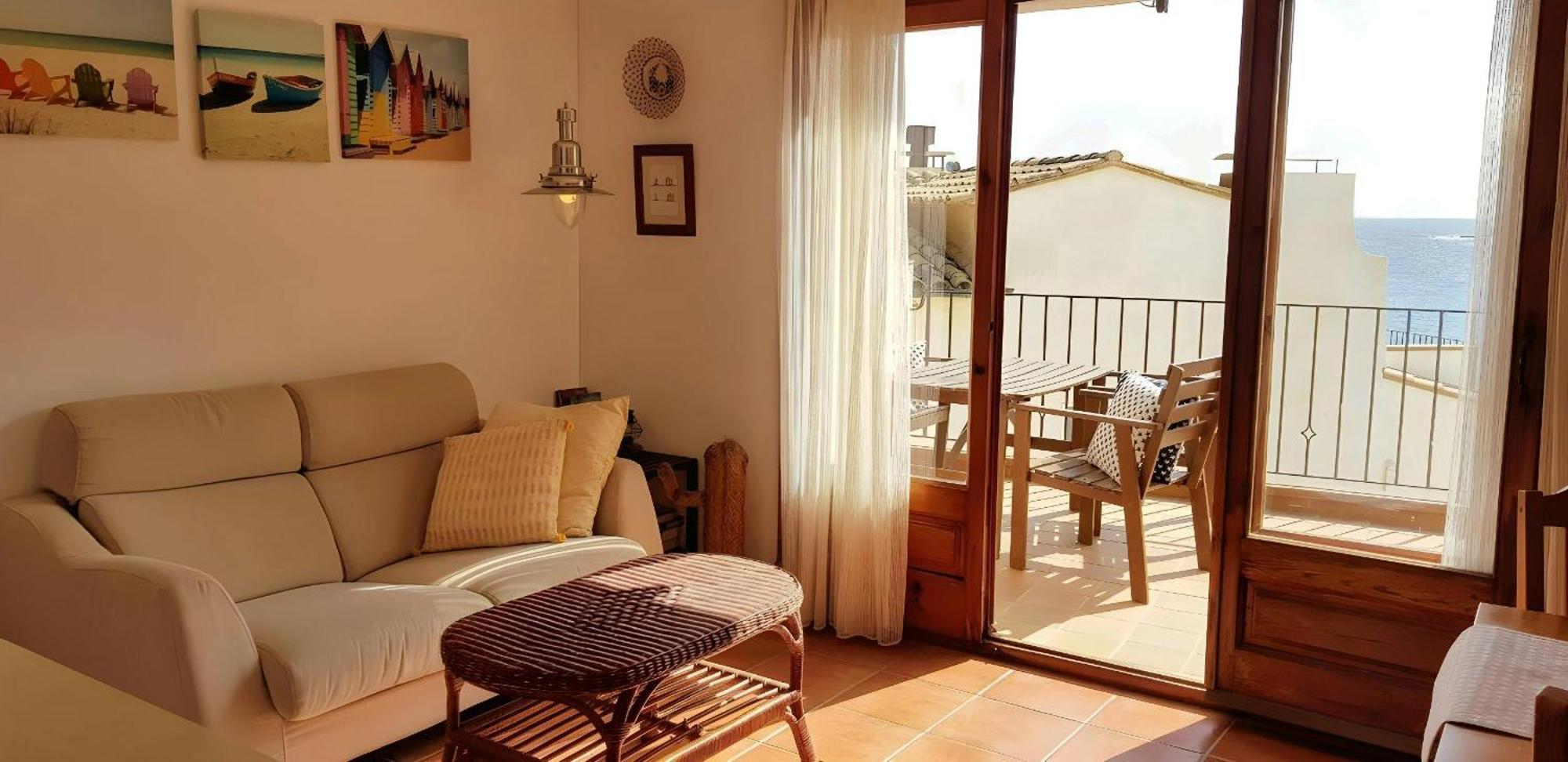 Beach 2 - Terrace Penthouse On The Beach Apartment Tamariu
