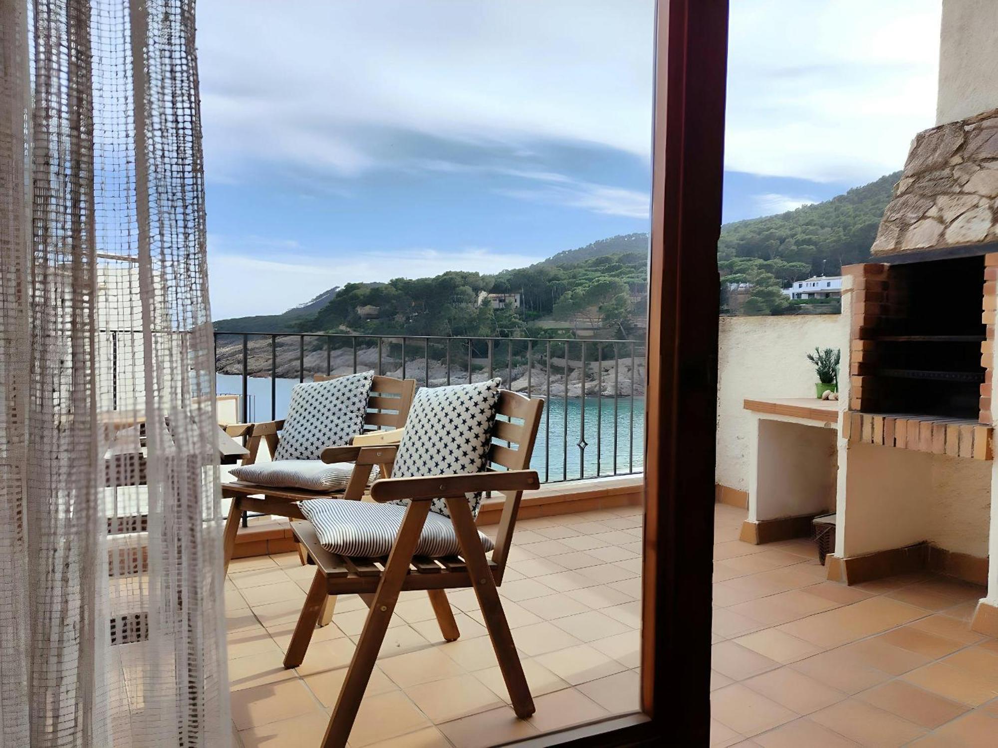 Apartment Beach 2 - Terrace Penthouse On The Beach Tamariu