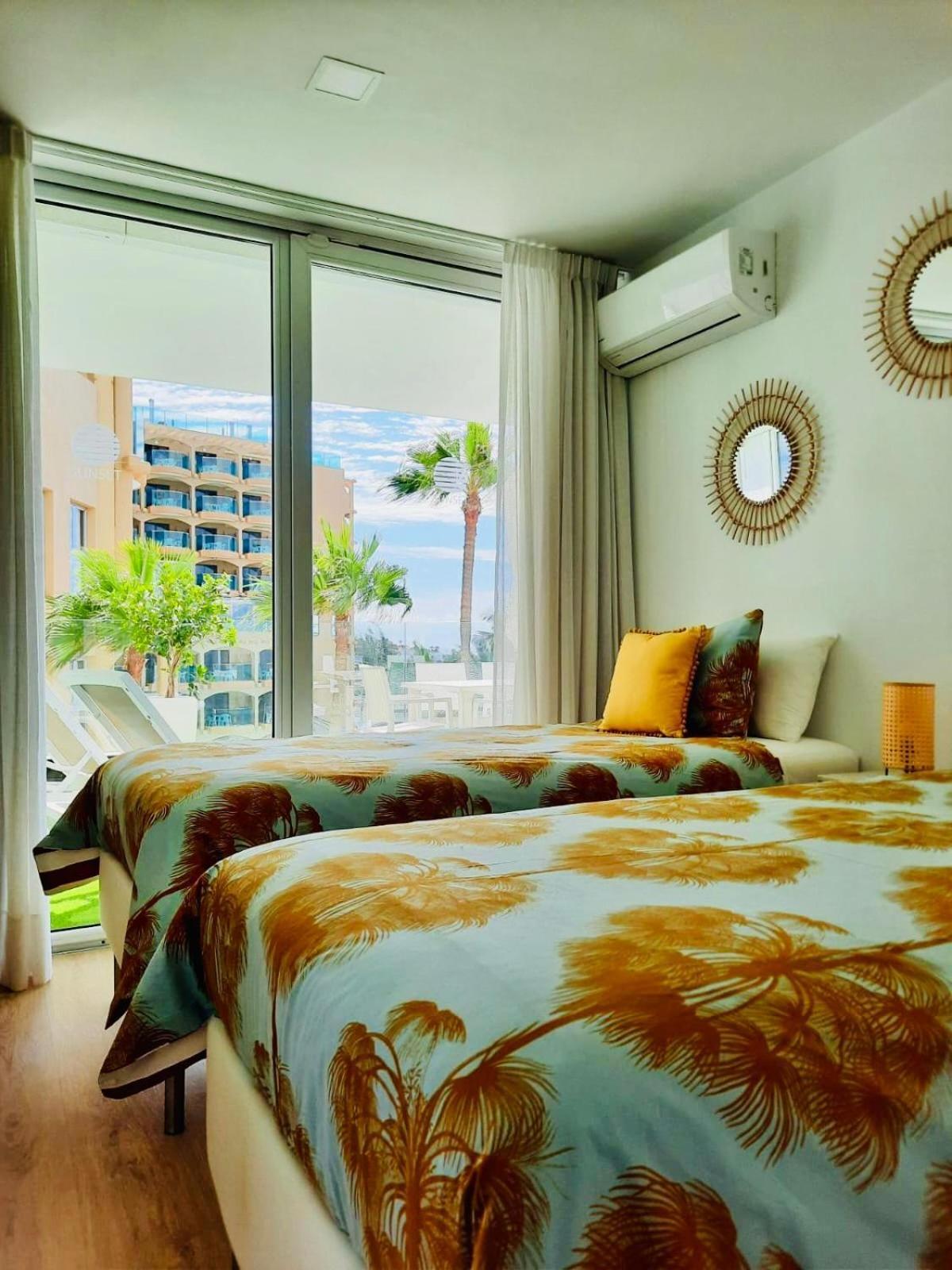 Sunset Ocean View Apartment *