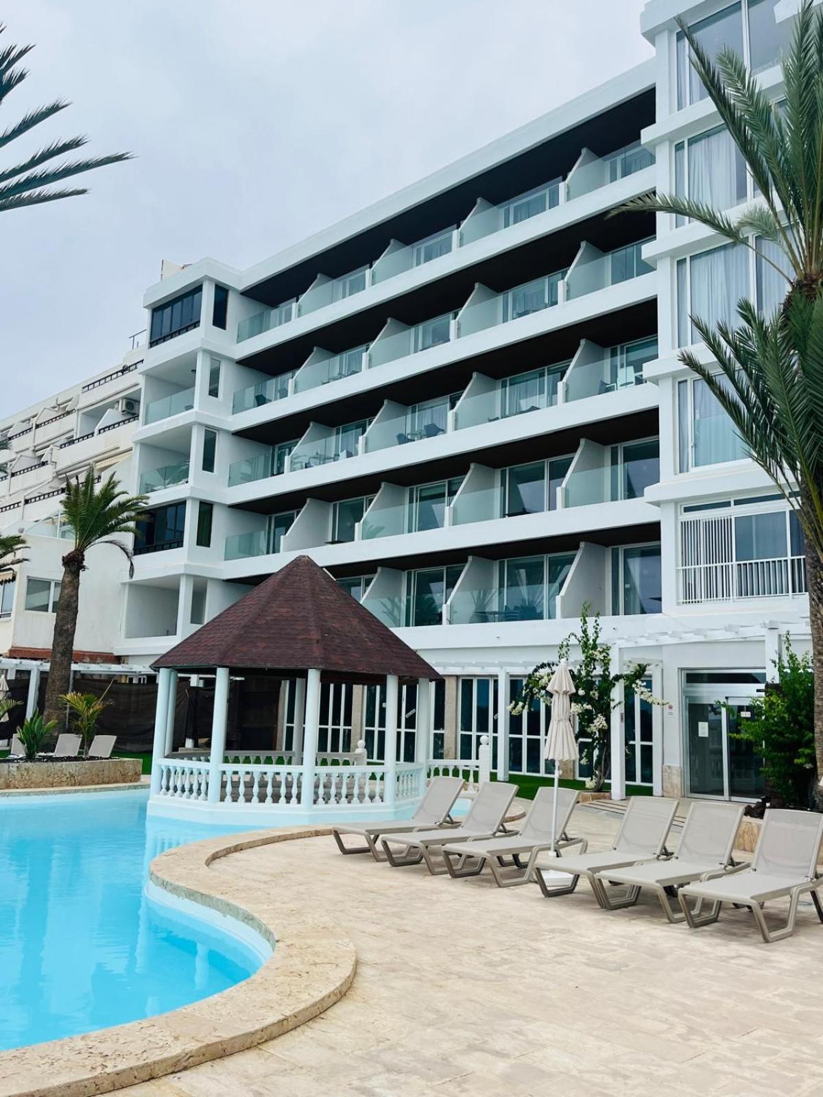 Sunset Ocean View Apartment *