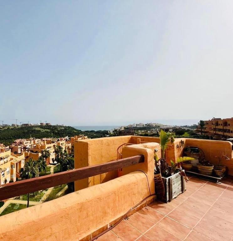 Apartamento 2 Bedroom Penthouse With A Private 360 Rooftop Terrace With Sea And Mountain Views