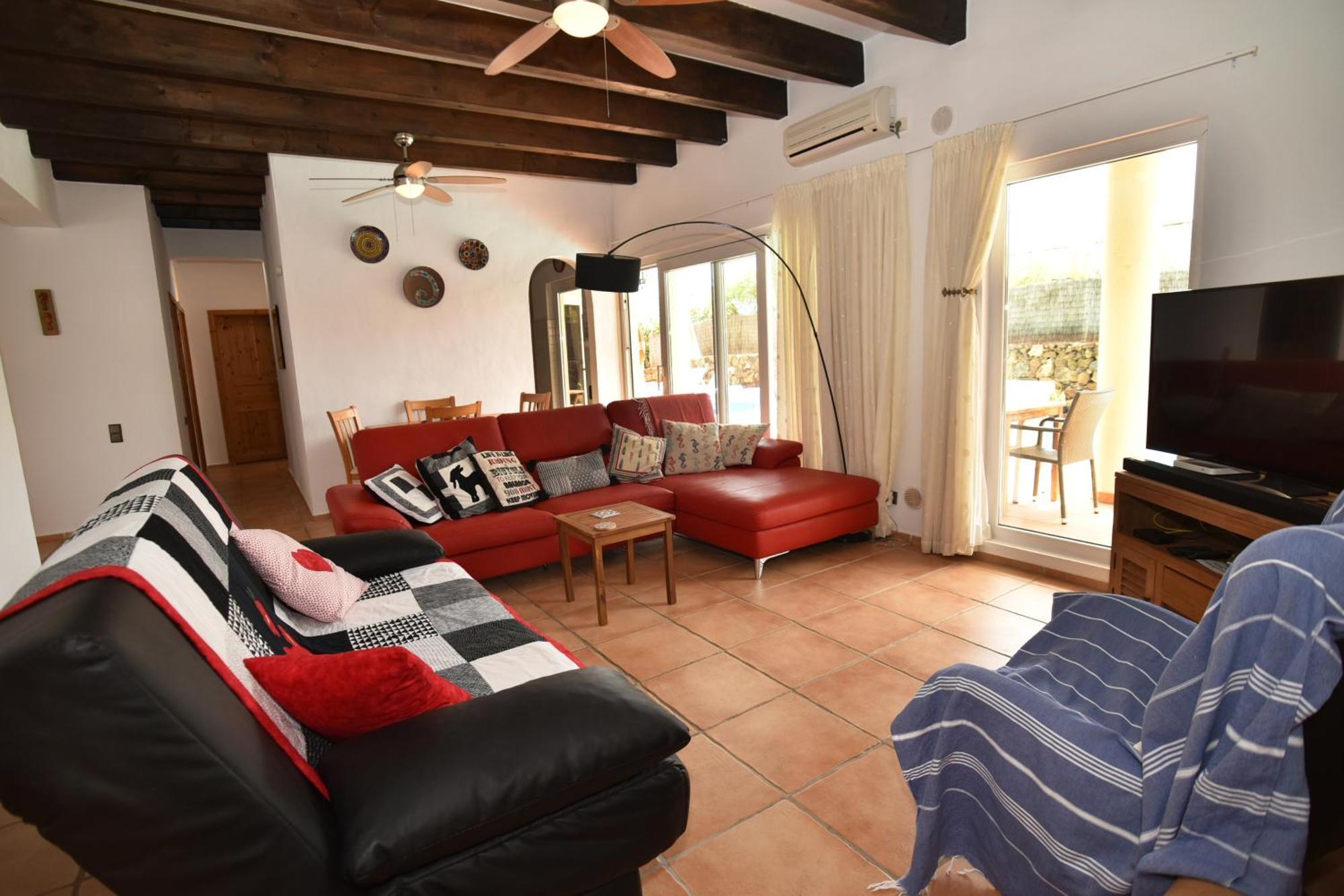 Villa Doce Palmeras, Stunning In Beautiful Gardens