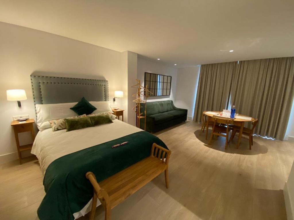 Aparthotel Turisticos La Plaza Chipiona