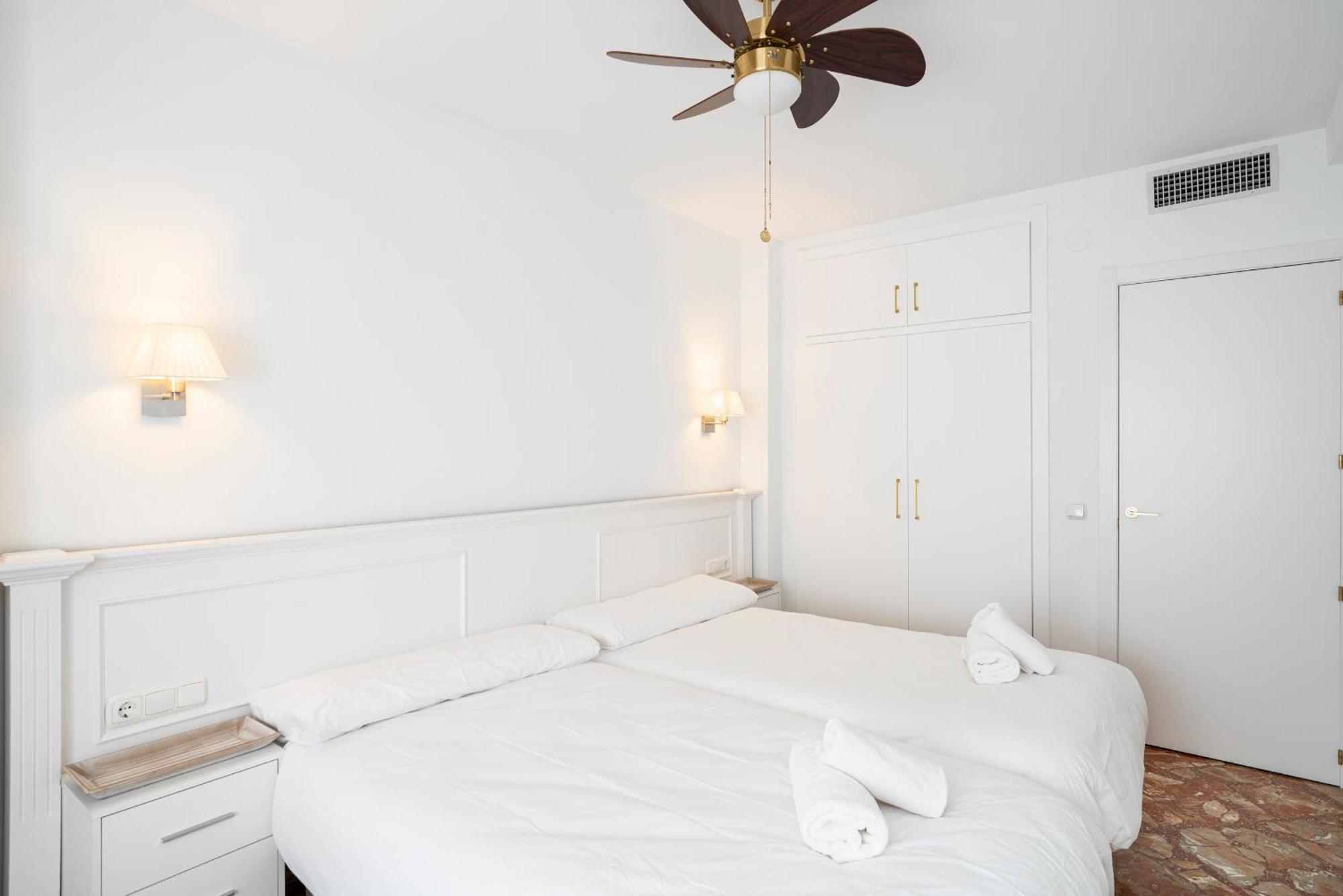 Apartamento Ronda 193 Junto A Hospitales Y Cerca Centro Con Parking Gratis *
