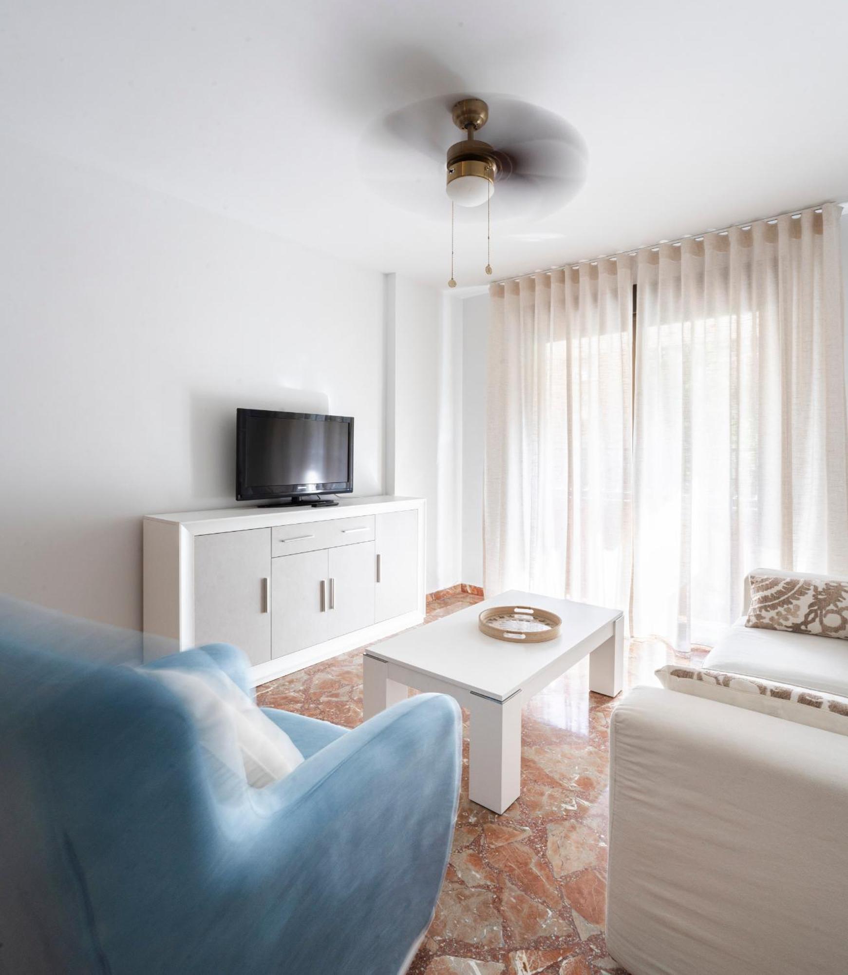 Apartamento Ronda 193 Junto A Hospitales Y Cerca Centro Con Parking Gratis *