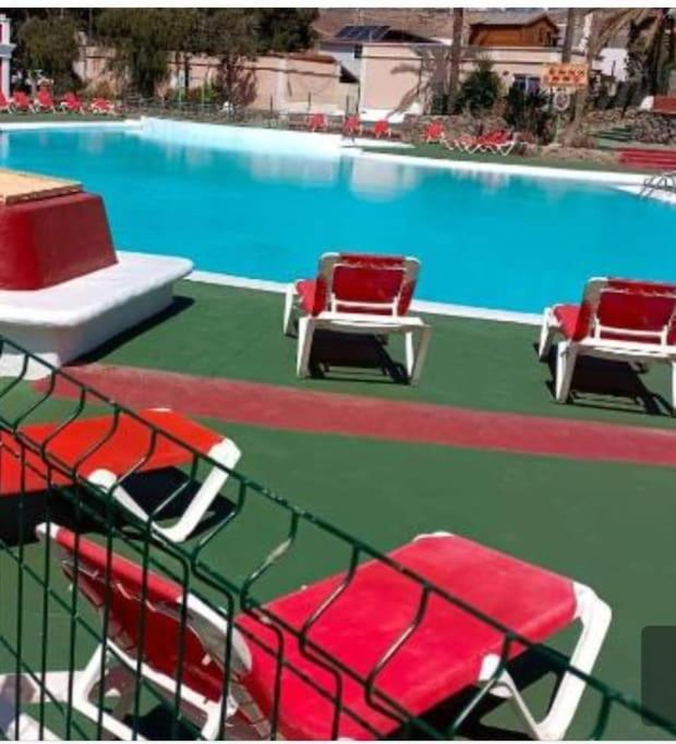 Piscina Club * Pasito Blanco