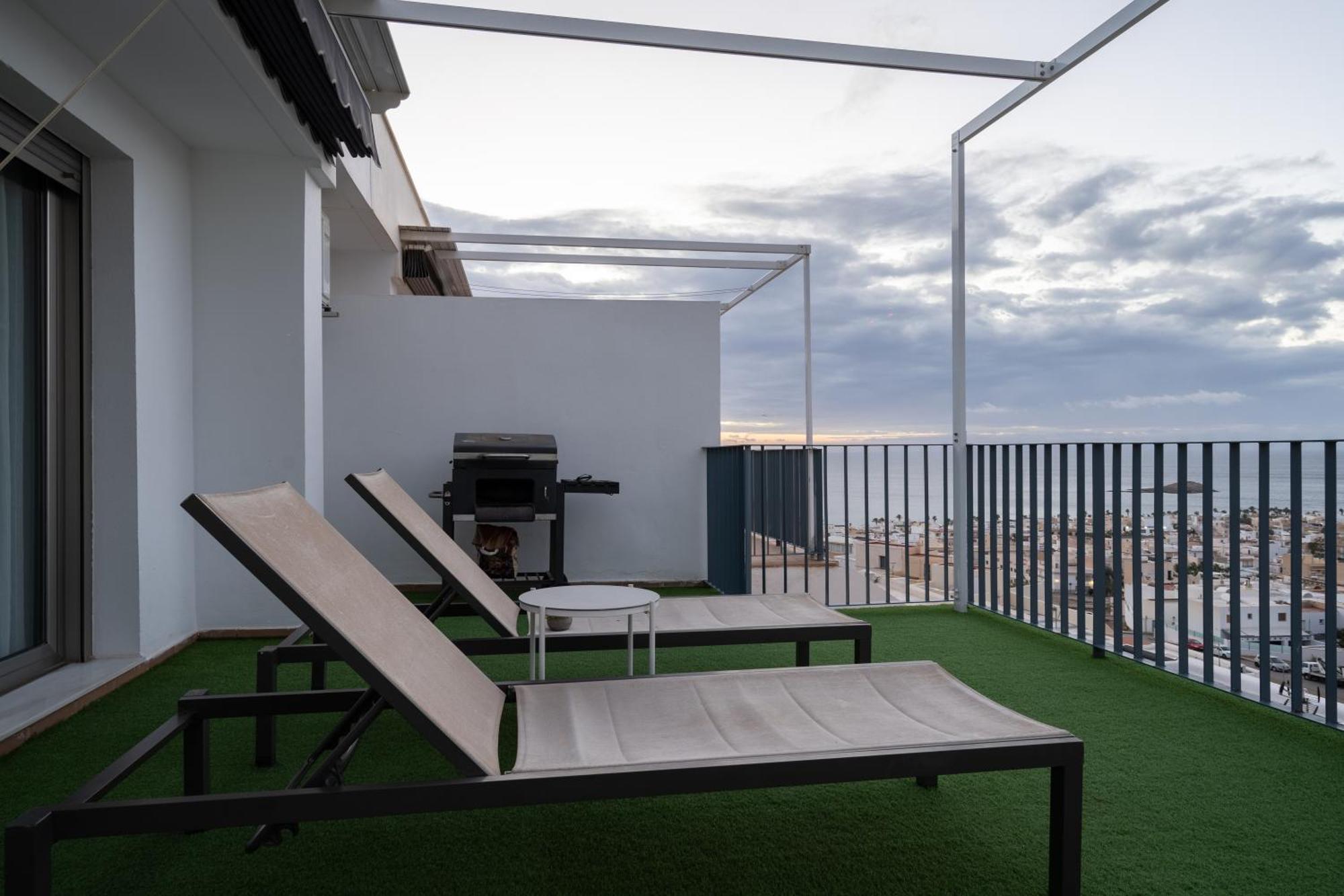 Cervantes Con Terraza Y Vistas Al Mar Carboneras