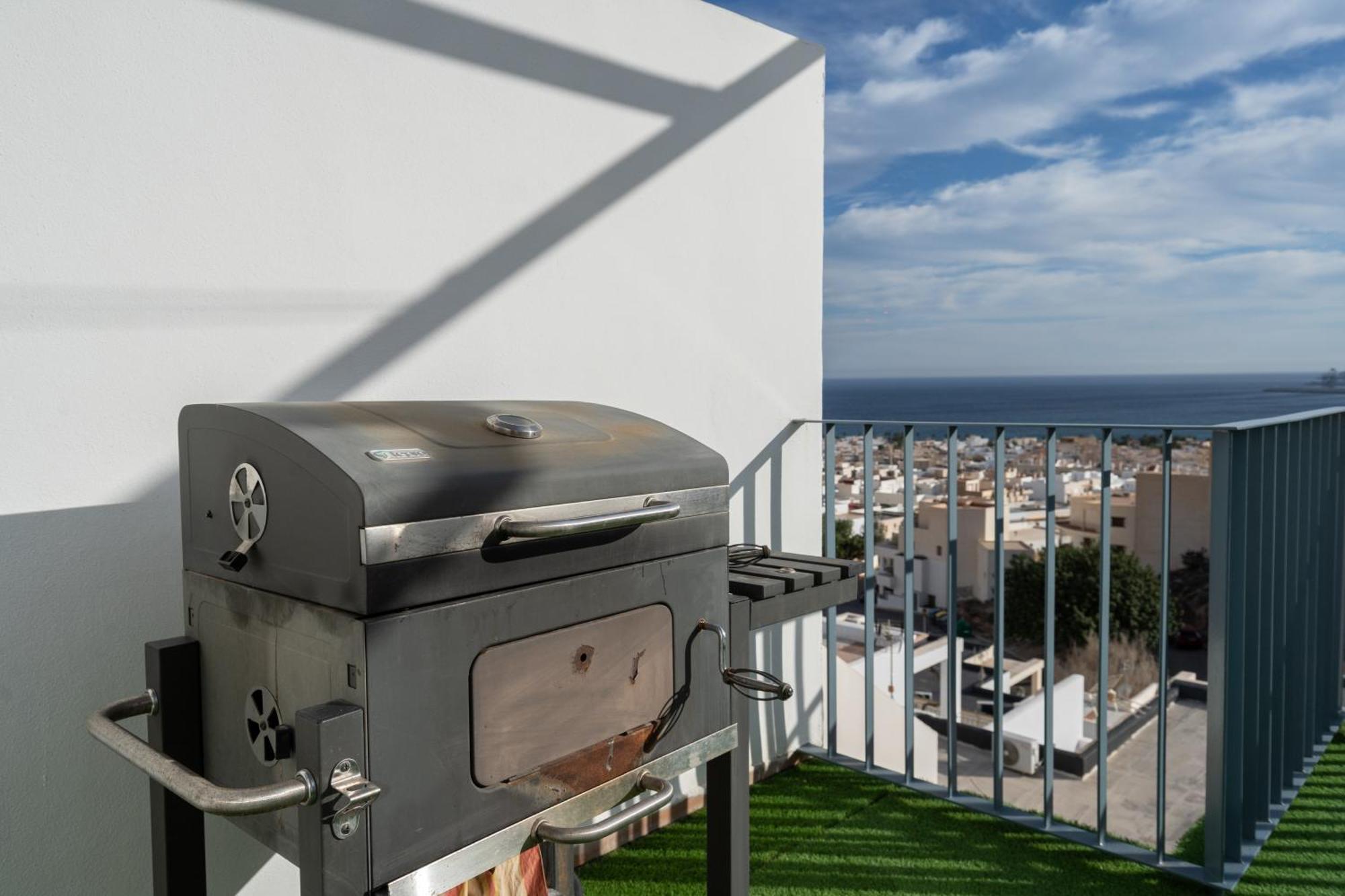 Cervantes Con Terraza Y Vistas Al Mar