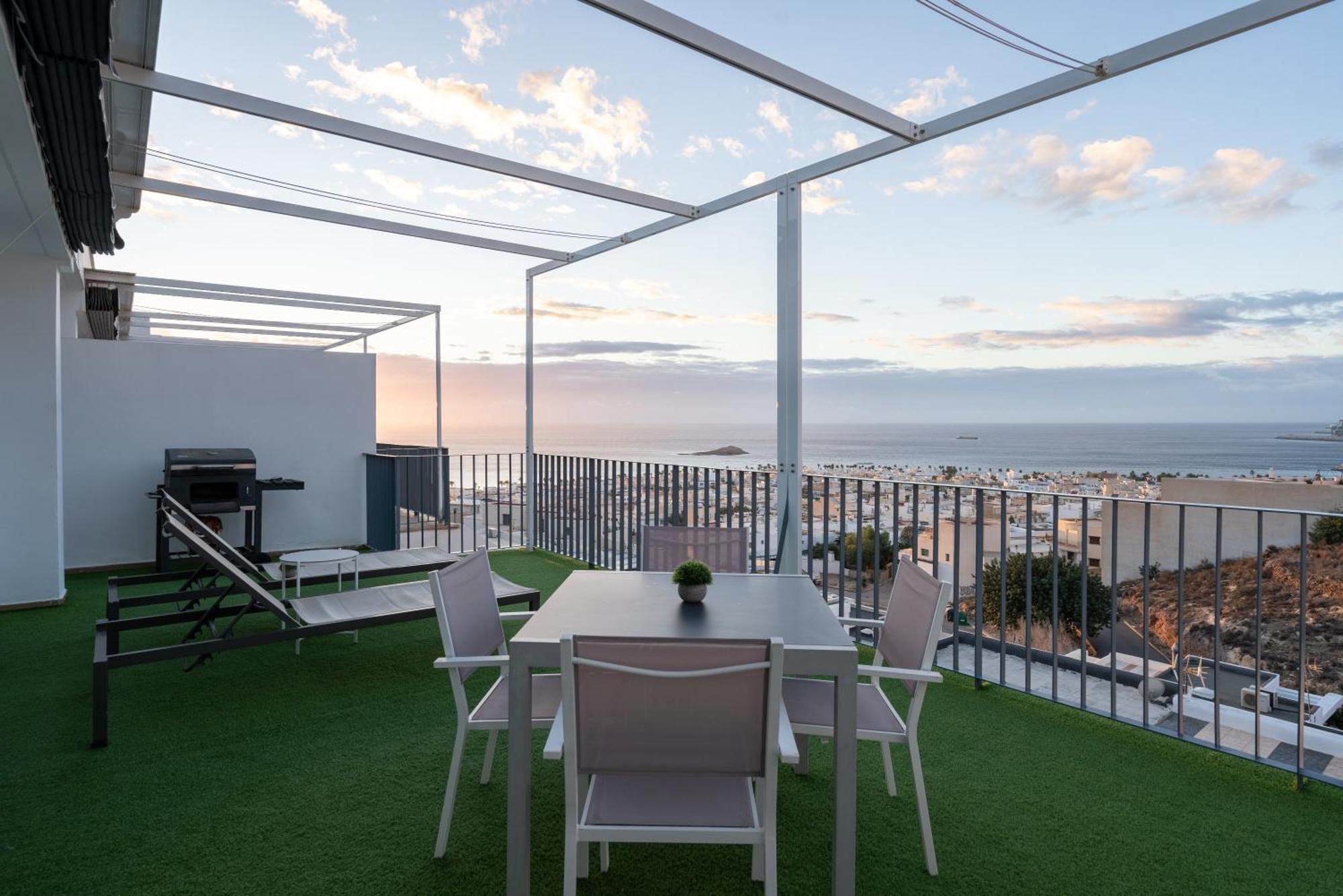 Cervantes Con Terraza Y Vistas Al Mar Apartamento